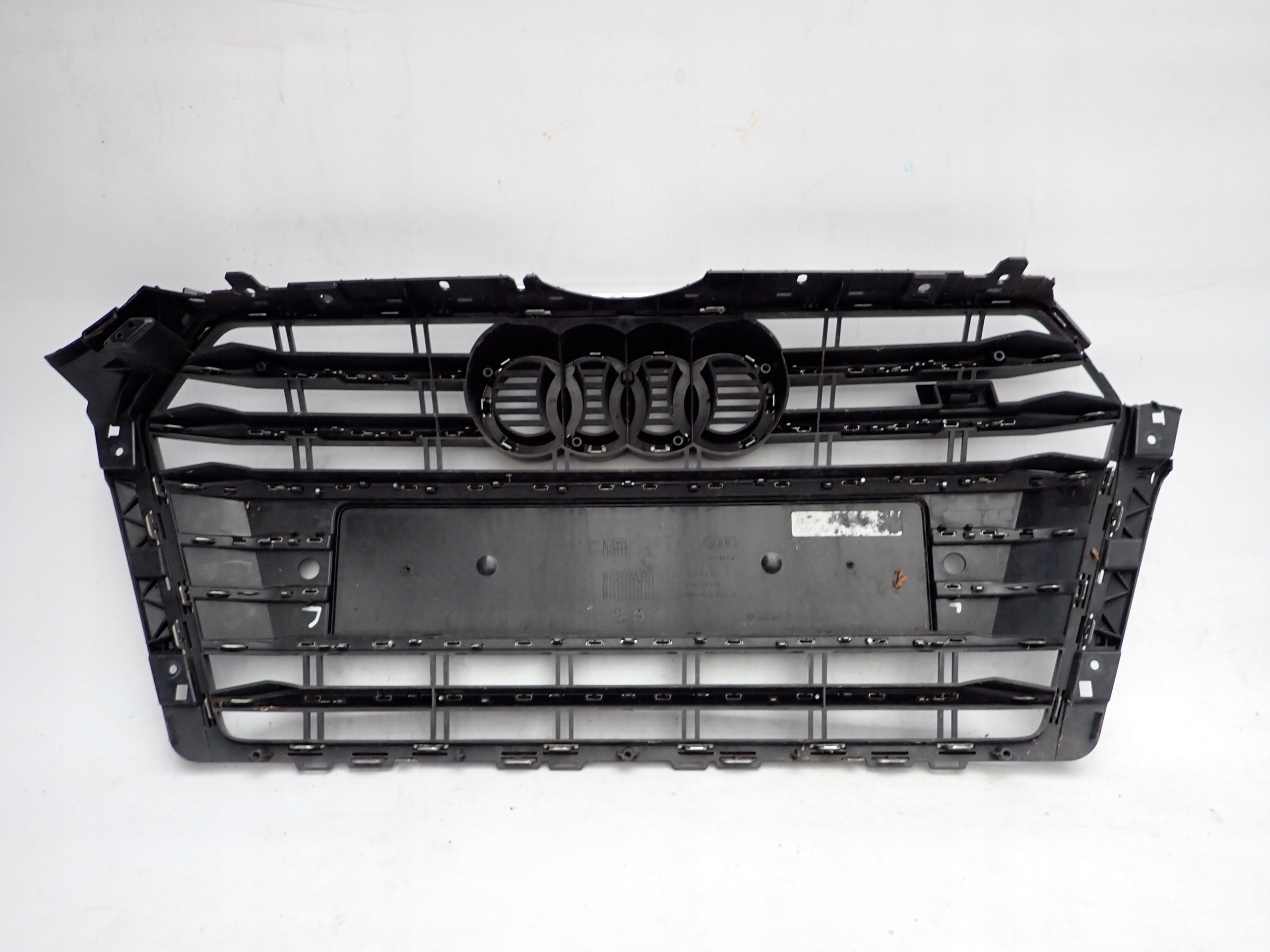 AUDI S4 B9 8W 15- grill grille radiator