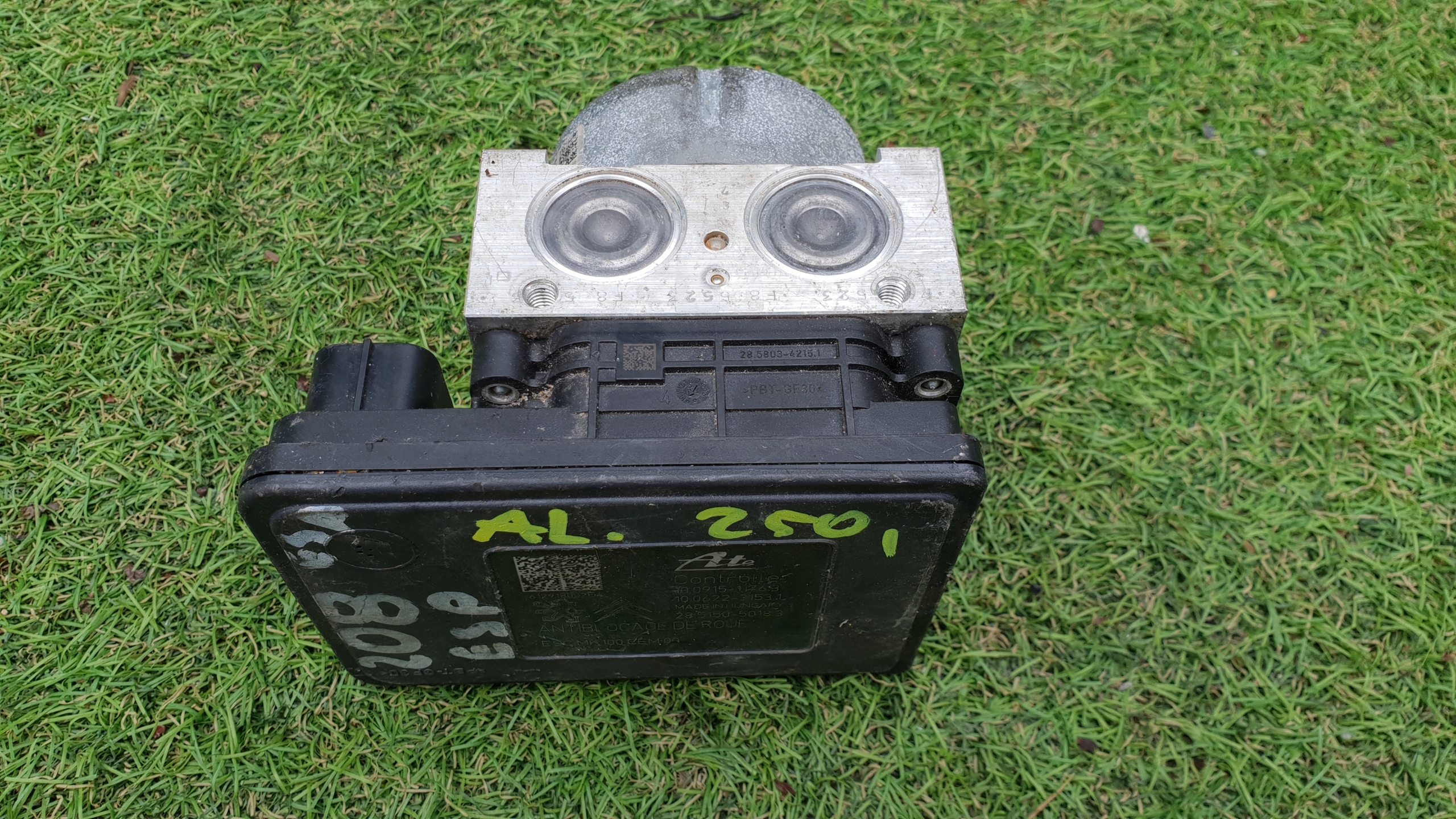 насос ABS ESP peugeot 208 9804161580