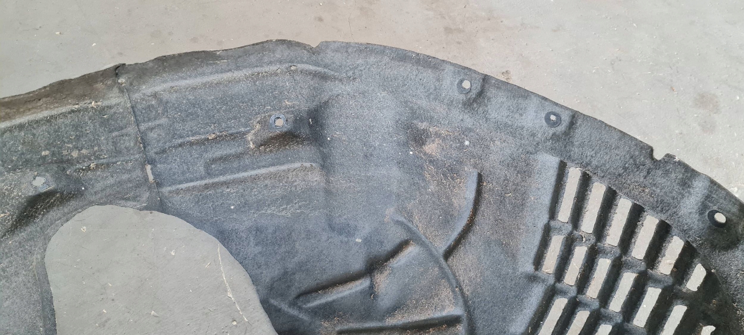 Jeep Grand Cherokee WL 2022 mudguard right right front front P68376700AD