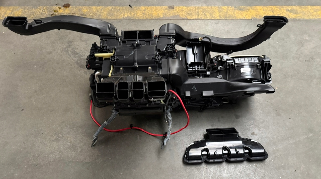 IDEALNA KPL. ohřívač MERCEDES GLE W167 1