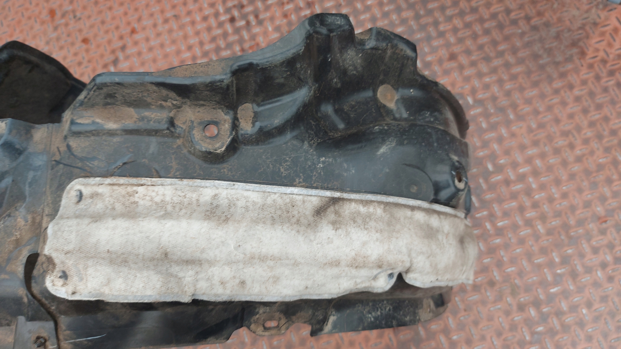 mudguard left front TOYOTA COROLLA E21 19- KOMBI HB SUZUKI SWACE