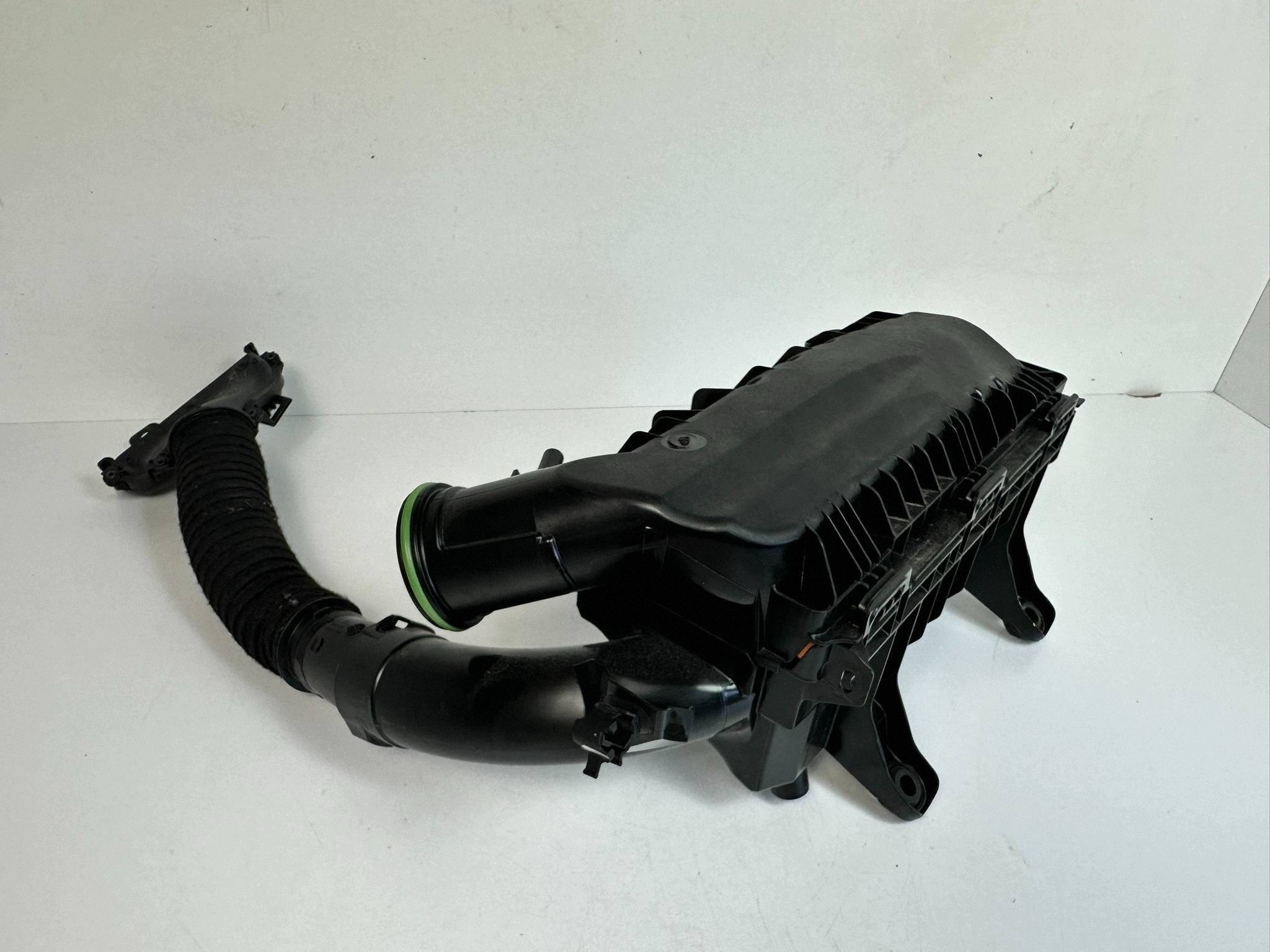 Opel Mokka B 1.2 Hybryda Gehäuse filter luft 9845151280