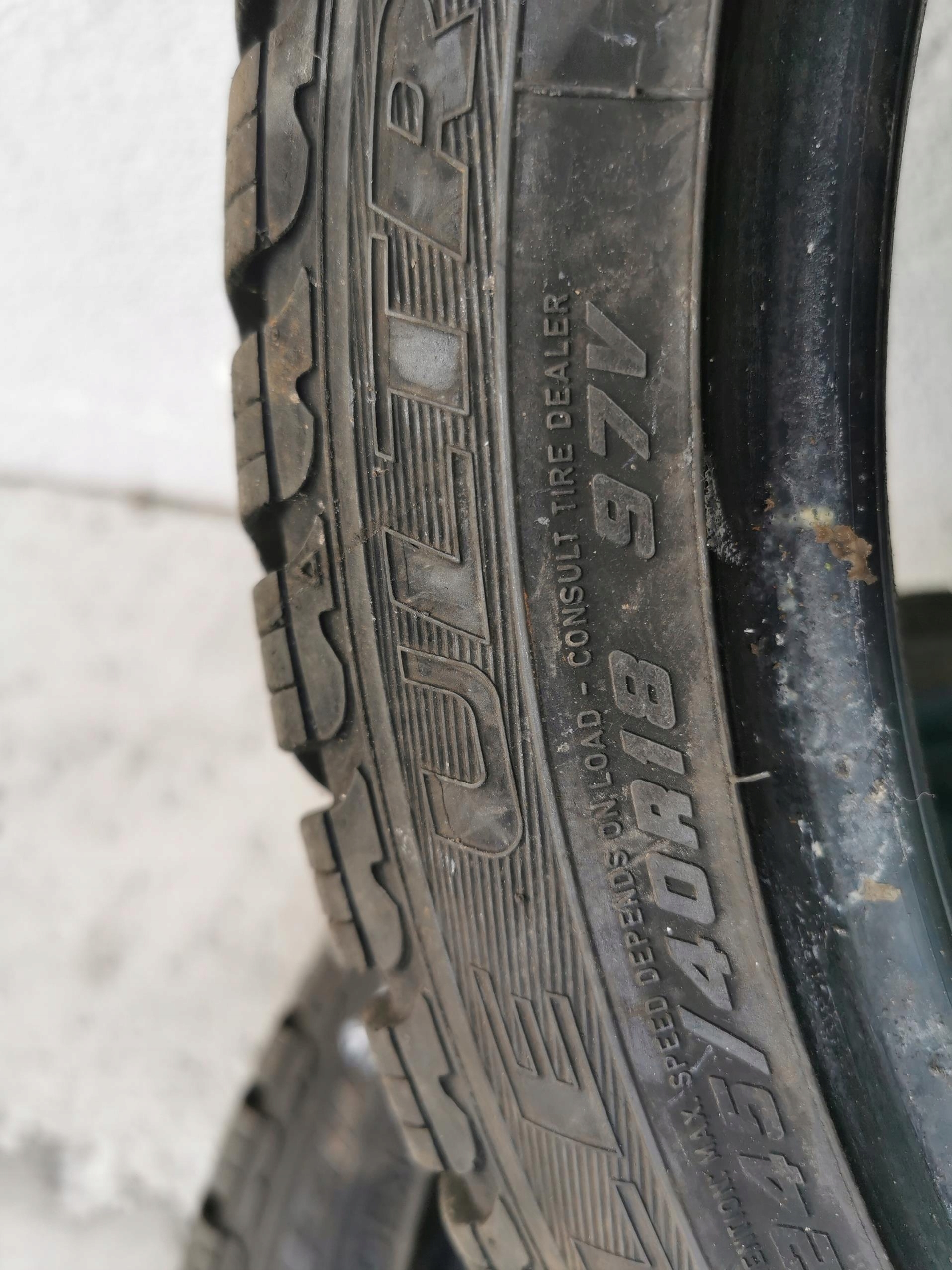 OPONY ZIMOWE GOODYEAR 245/40 R18 97V M+S RUNFLAT Profil opony 40