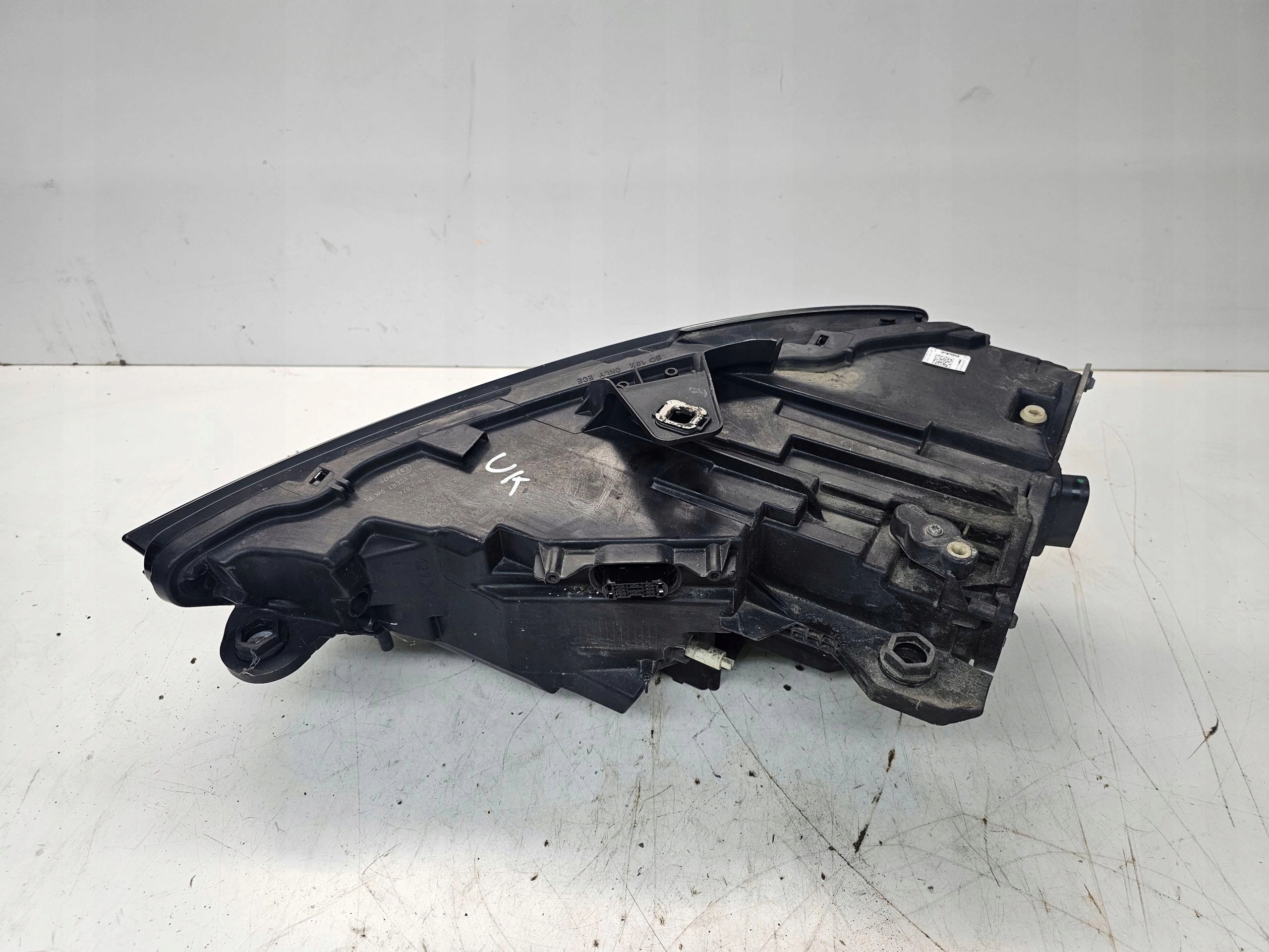 REFLEKTOR XENON LED right AUDI A3 8V LIFT 8V0941034D UK