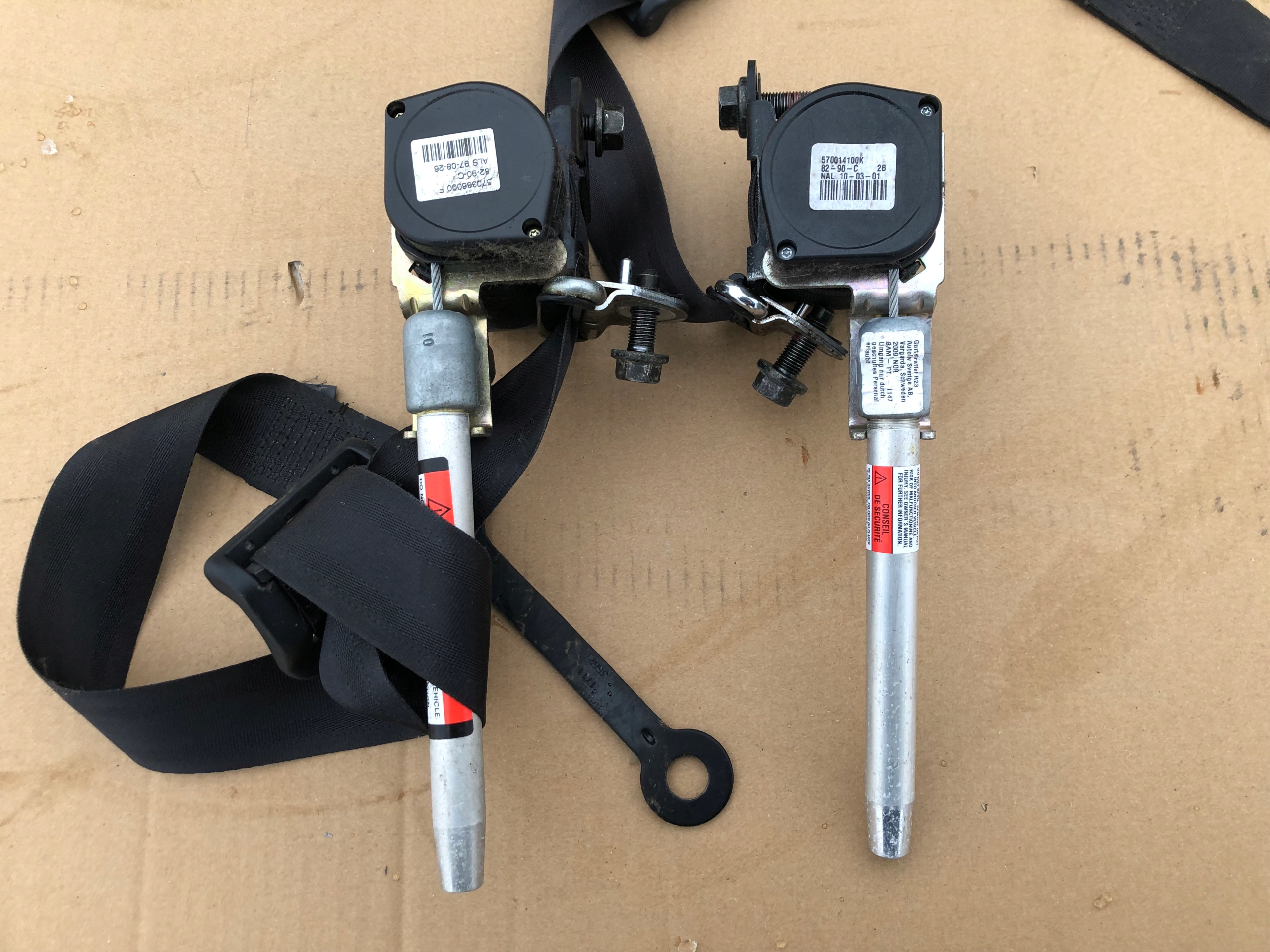 PRZEDNI PAS NAPINACZ SAAB 900 9 3 CABRIO LEWY PRAW