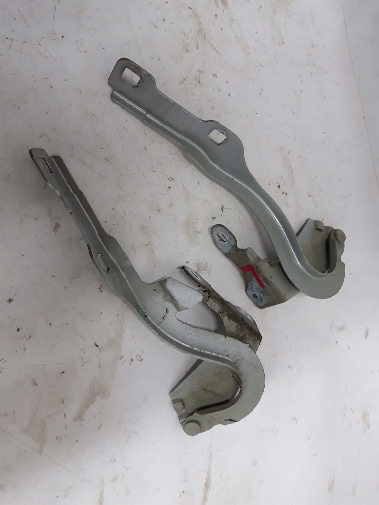 PEUGEOT 308 II T9 петля капота петли L + R