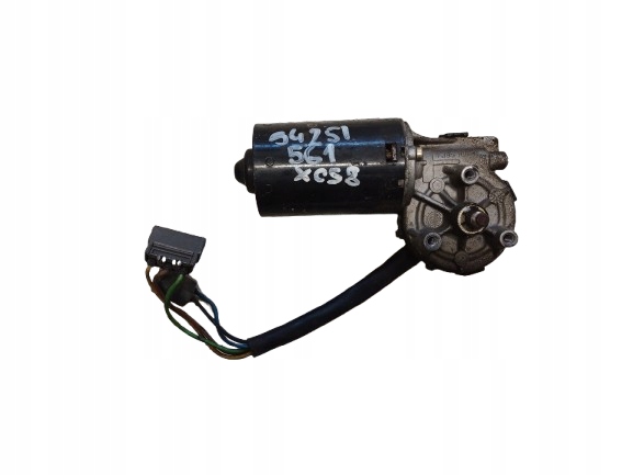 VOLVO 850 91- SILNICZEK WYCIERACZKI PRZÓD