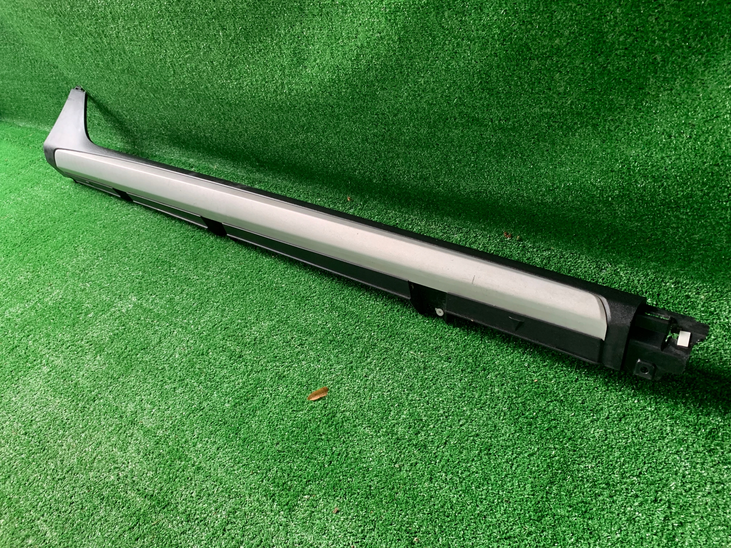 Ford Fiesta Mk8 Active moulding threshold right