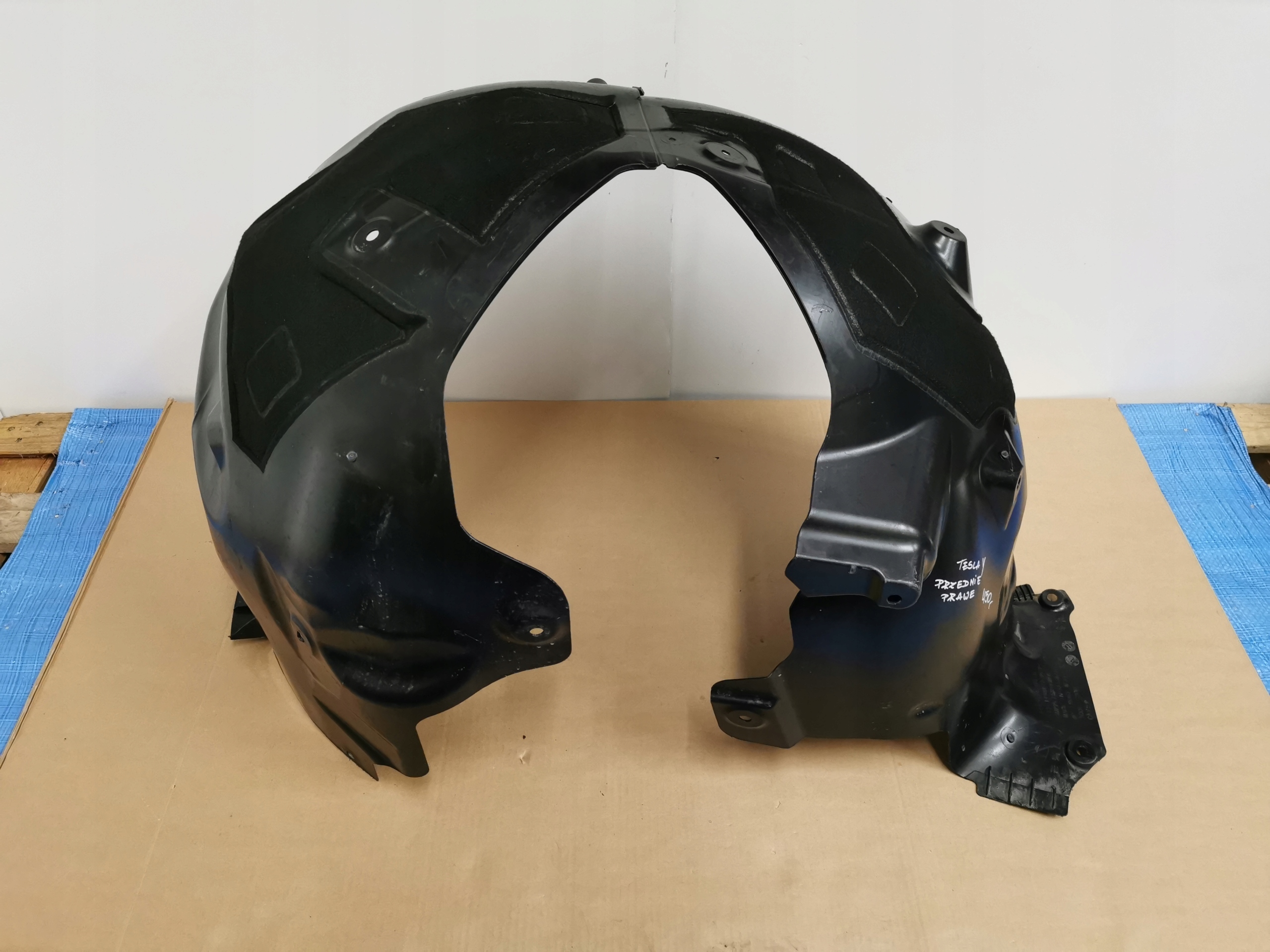 TESLA Y NADKOLE PRZÓD PRZEDNIE PRAWE 1492614-00-D