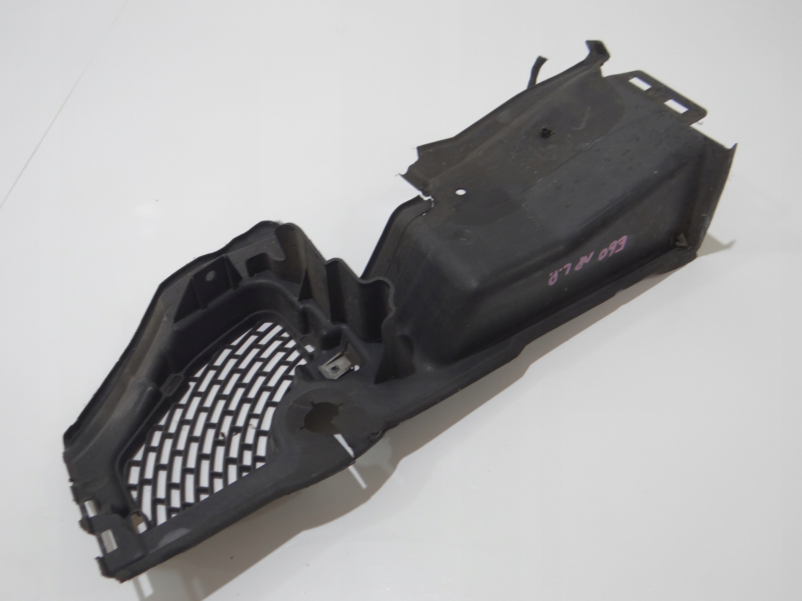 BMW E60 E61 7897175 LCI M PAKIET drain air left (4647154)
