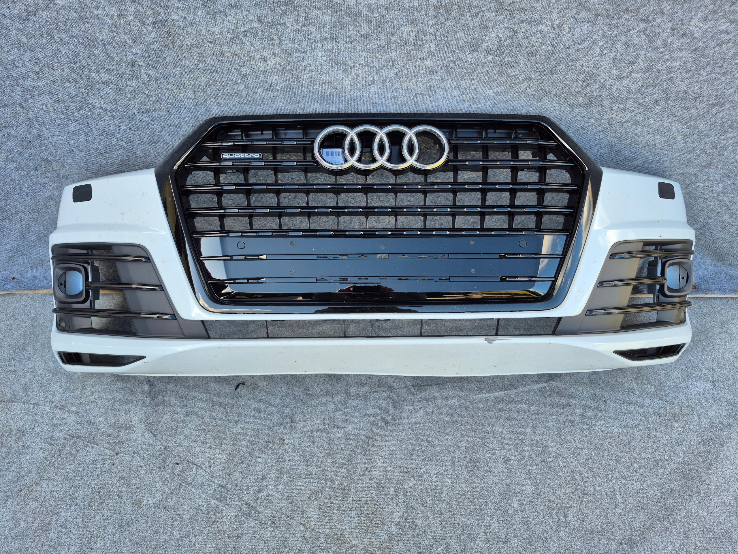 AUDI Q7 4M0 4M S-LINE ZDERZAK PRZÓD 4x PDC