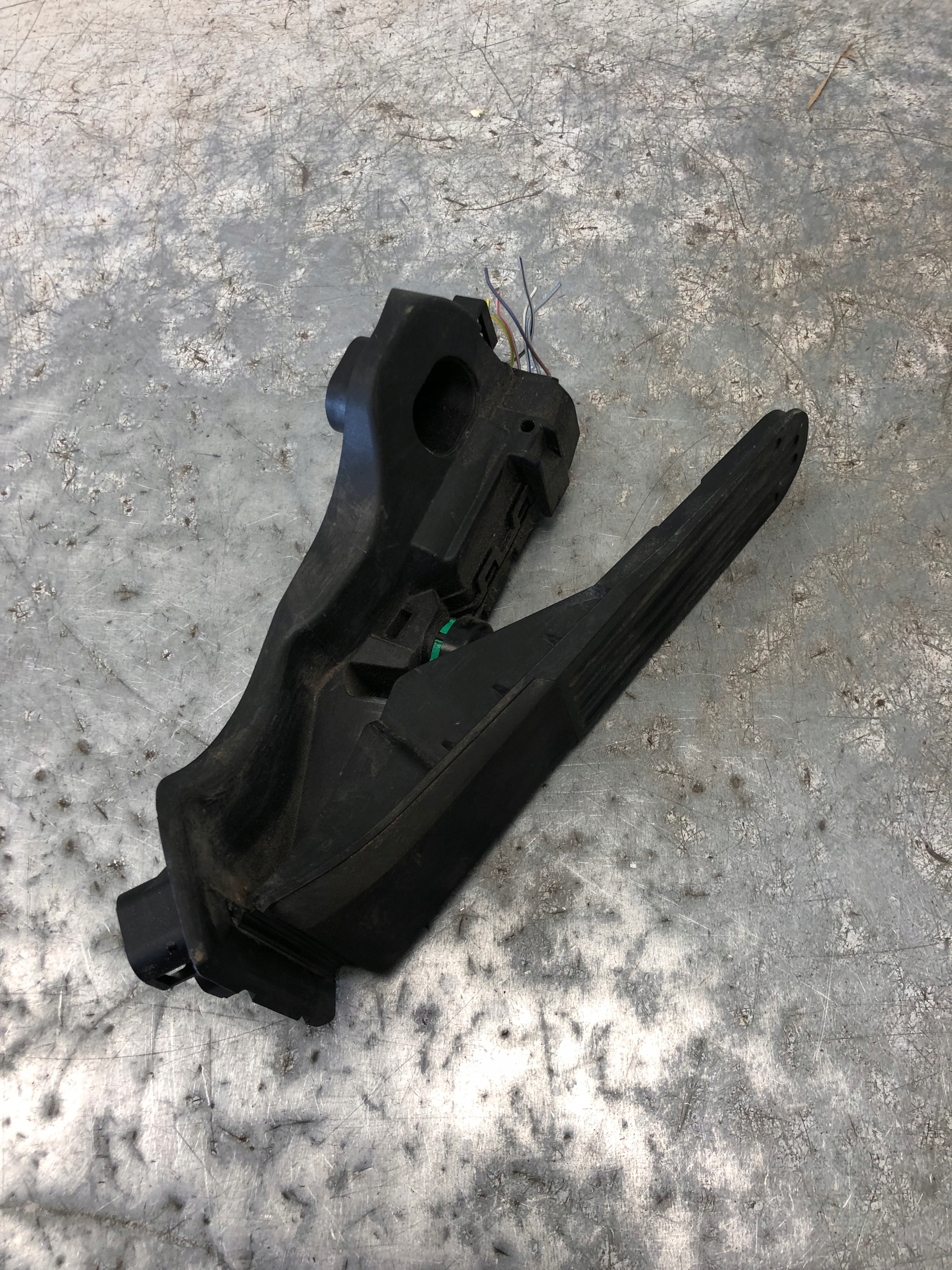 accelerator pedal potentiometer VW GOLF VI 1K1723503T