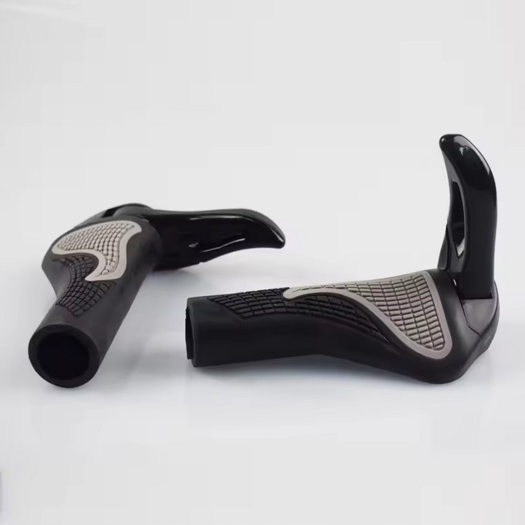 SKRĘCANE CHWYTY KIEROWNICY GRIPY ROWEROWE CZARNE ANTYPOŚLIZGOWE RĄCZKI ROGI Kolor dominujący czarny