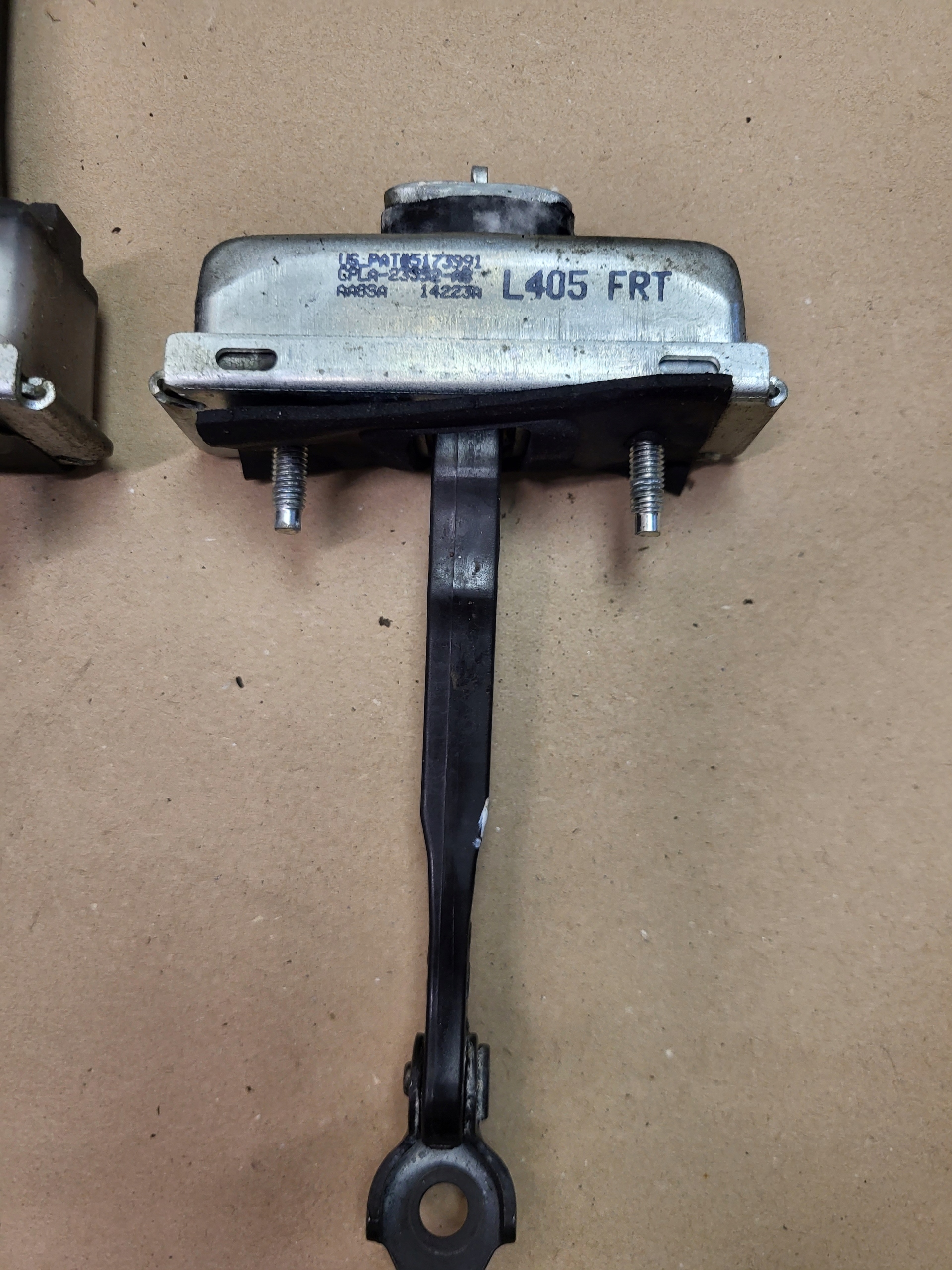 limiter door left front rear part LAND RANGE ROVER SPORT II 3.0D OE