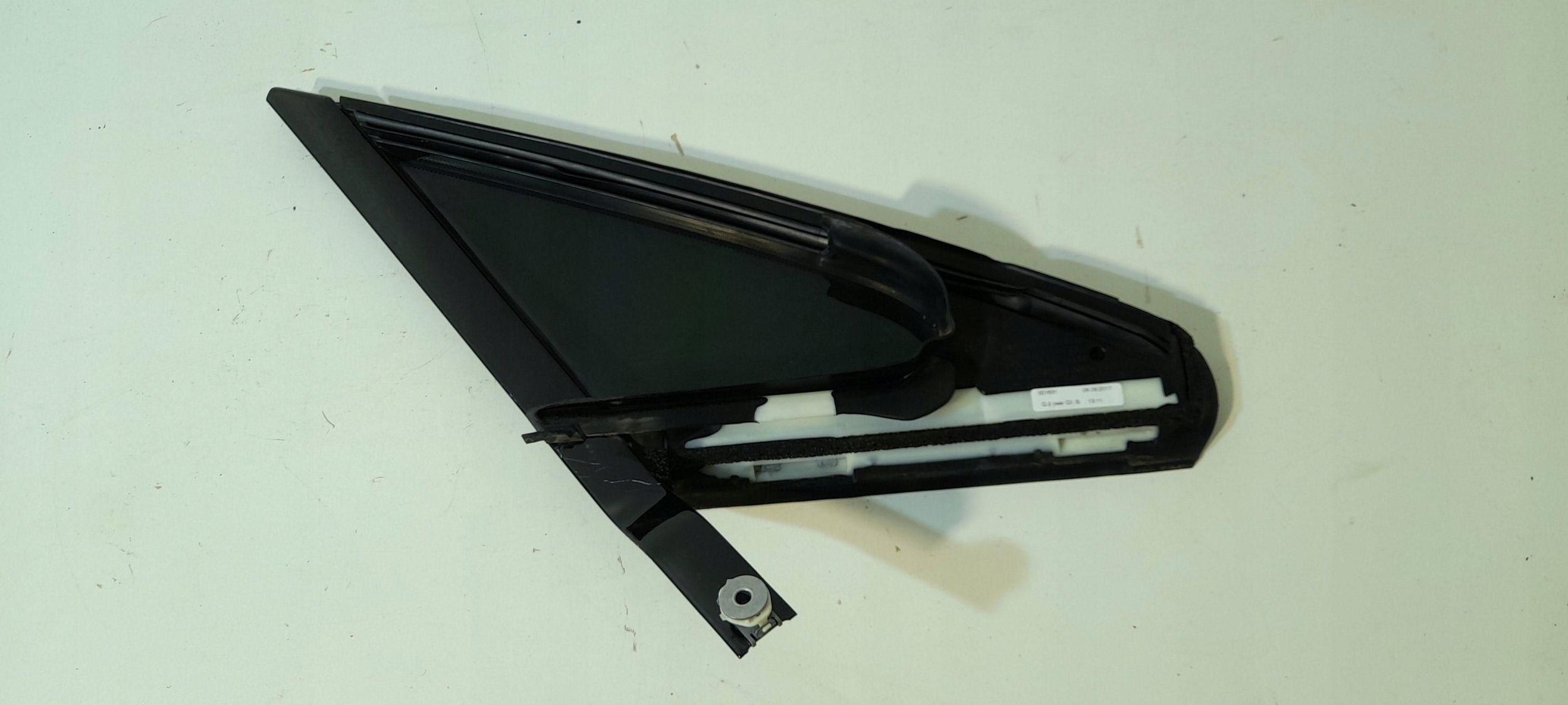 Mercedes-Benz E W238 window bodywork rear right A2386708800 (MR53)