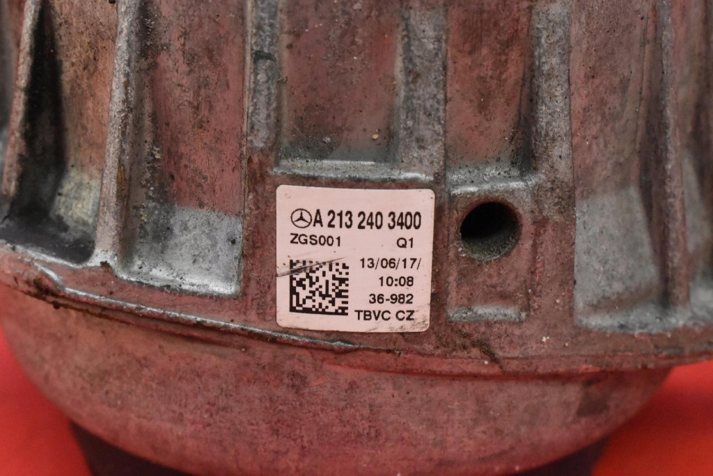 holder engine mount left A2132403400 MERCEDES E-KLASA W213 2.0 CDI 194 KM