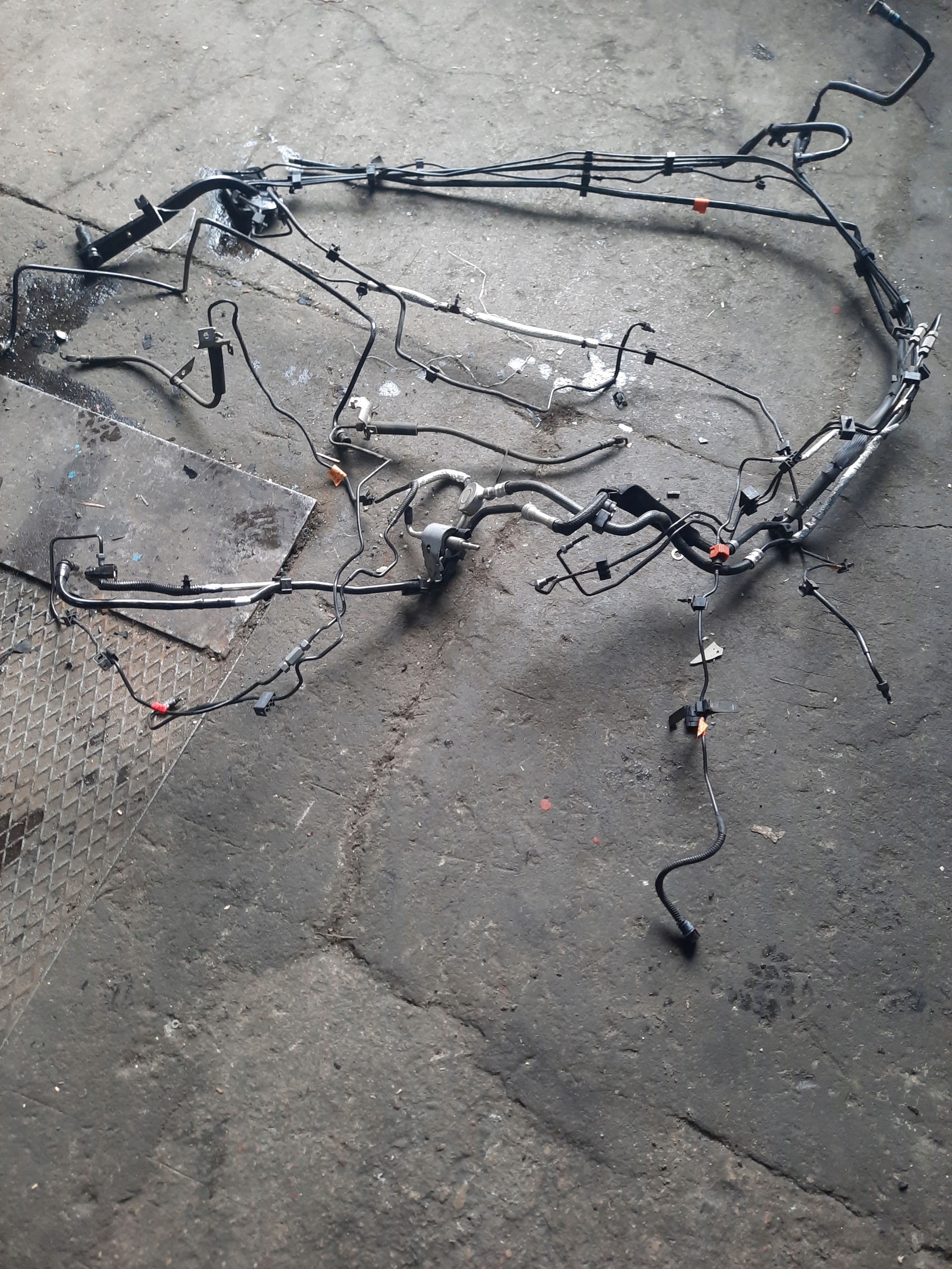 G2G3-9G700-GD - ПАЛИВОПРОВОДИ FORD EDGE II 2.0