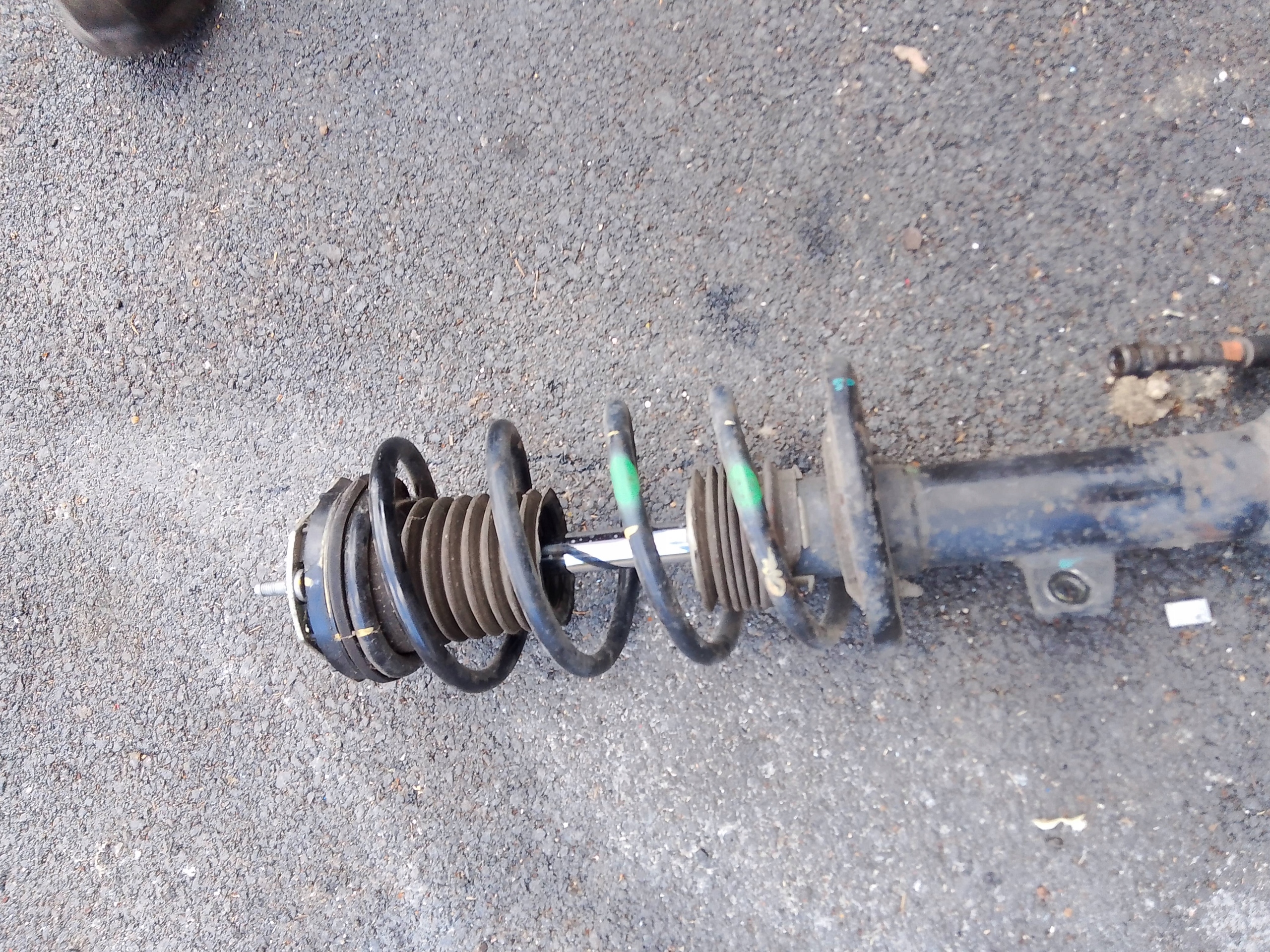 FORD ECOSPORT поворотный кулак, цапфа, амортизатор правый передний B515DN1C18045