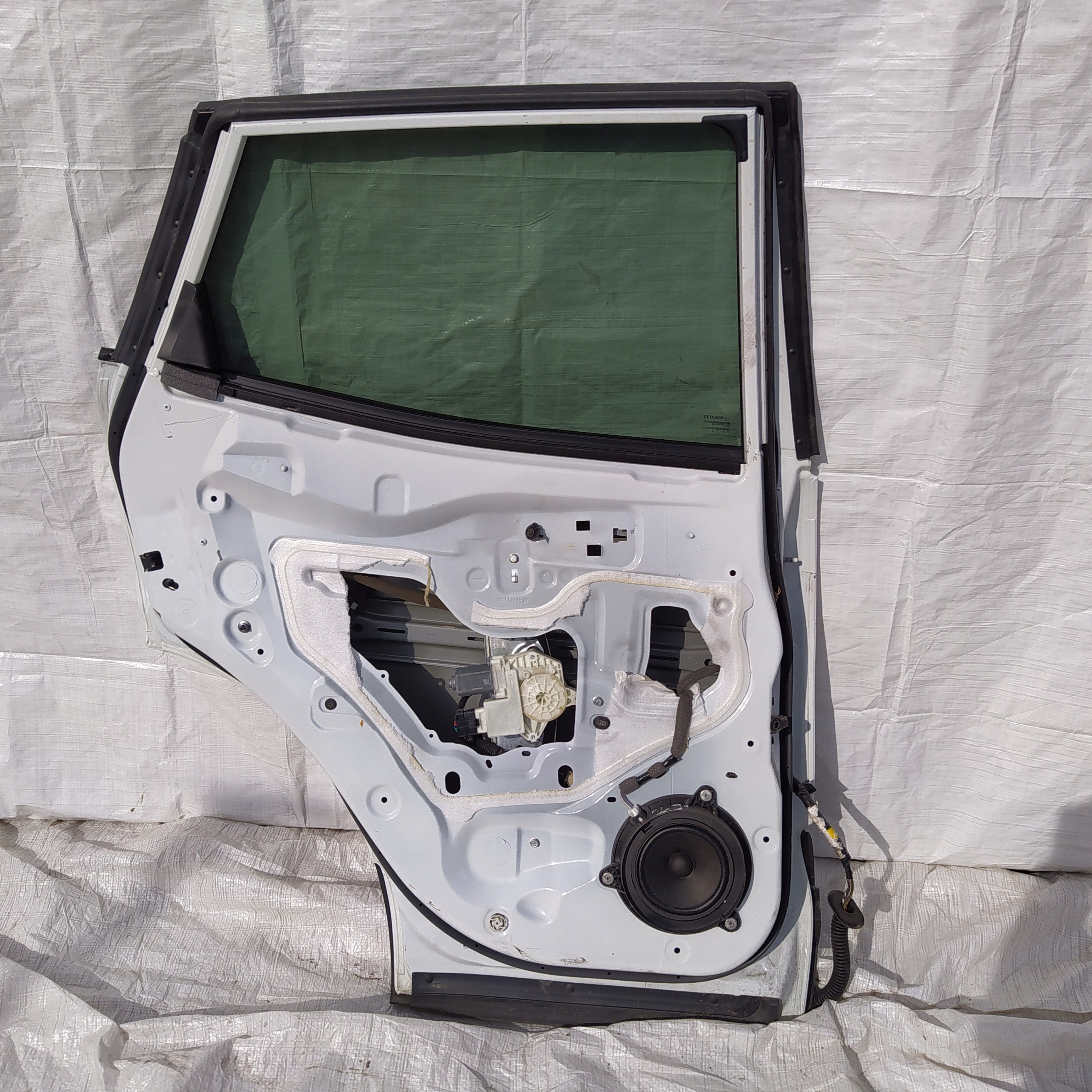 RENAULT KADJAR DRZWI LEWY TYŁ TYLNE PERŁA Producent części Renault OE