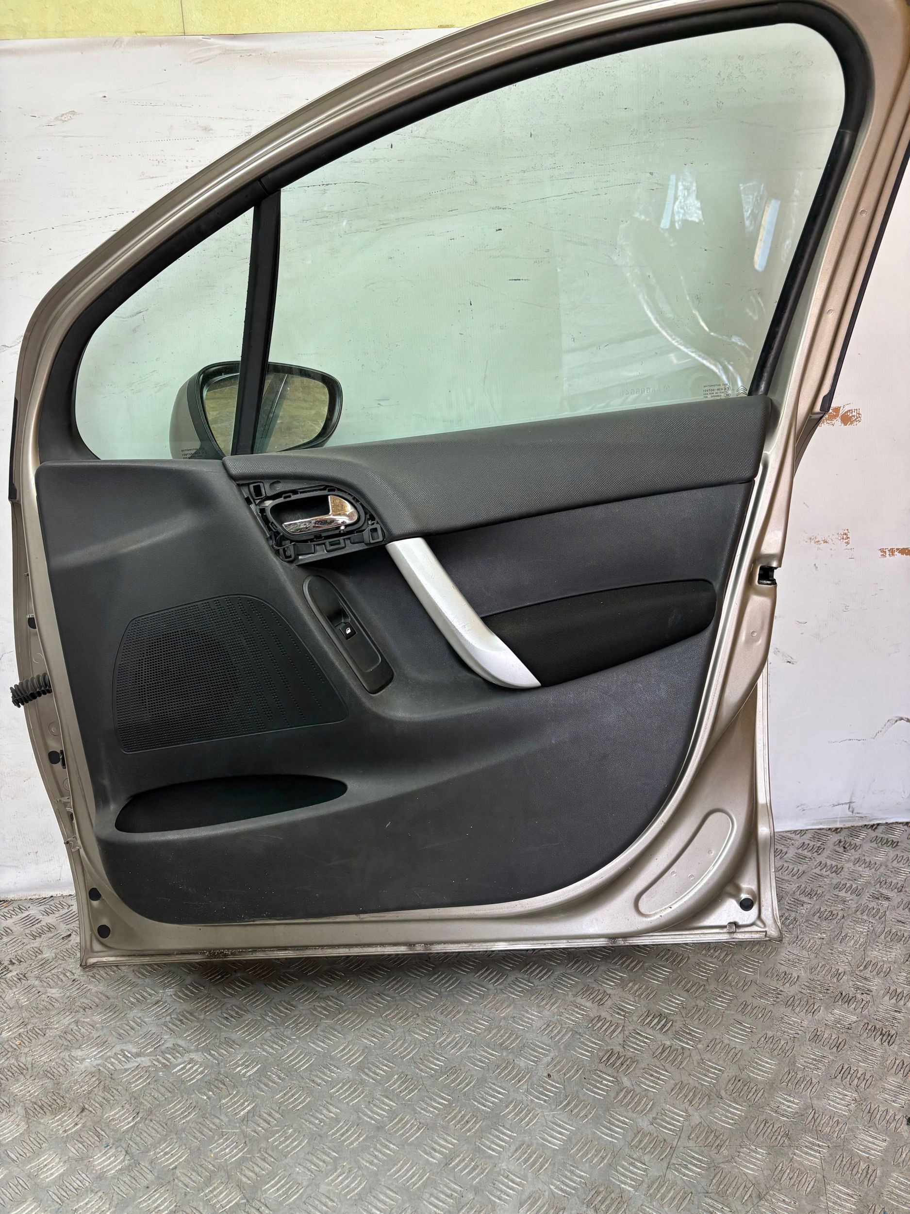 door front front right CITROEN C3 II 09