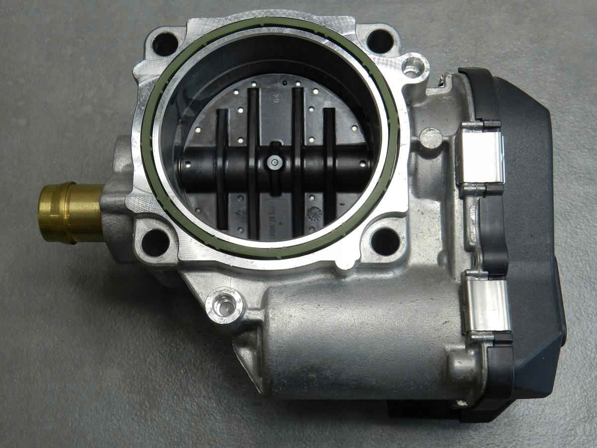 BMW X3 F25 2.0i Valvola a farfalla 7588625
