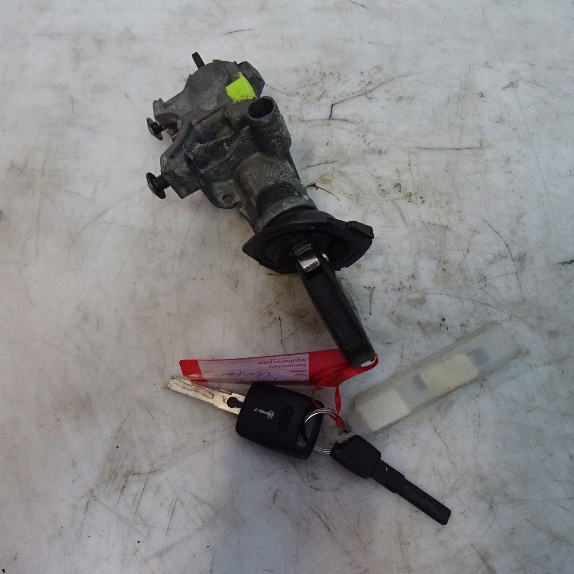 AUDI A6 C5 2.5 TDI переключатель зажигания 4B0905851B