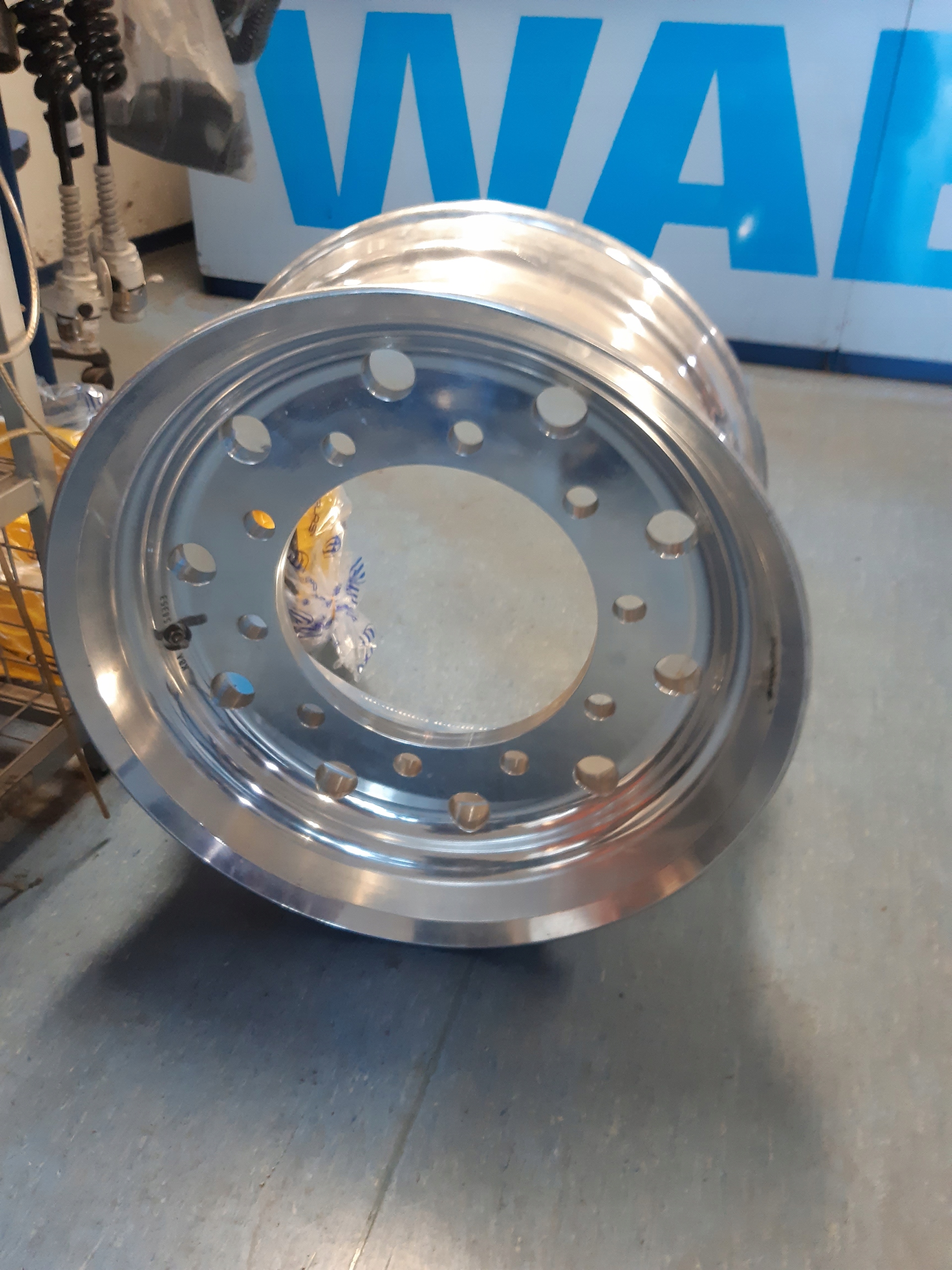 Алюмінієвий обід колеса 22.5x11. 75 10X335X281 ET45