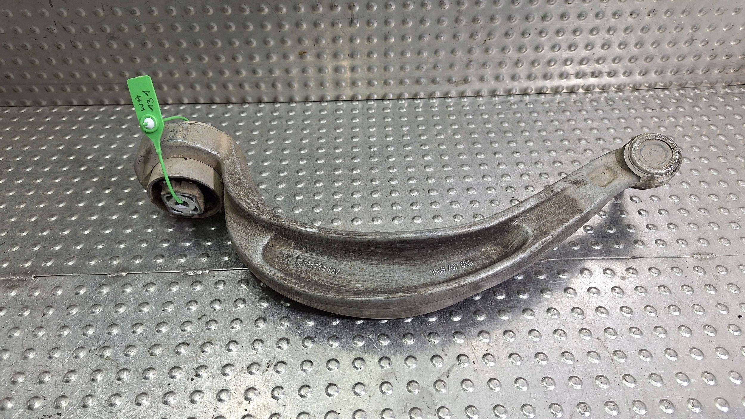 arm left front 8K0407695E AUDI A4 B8 A5 8T Q5 8R A6 C6