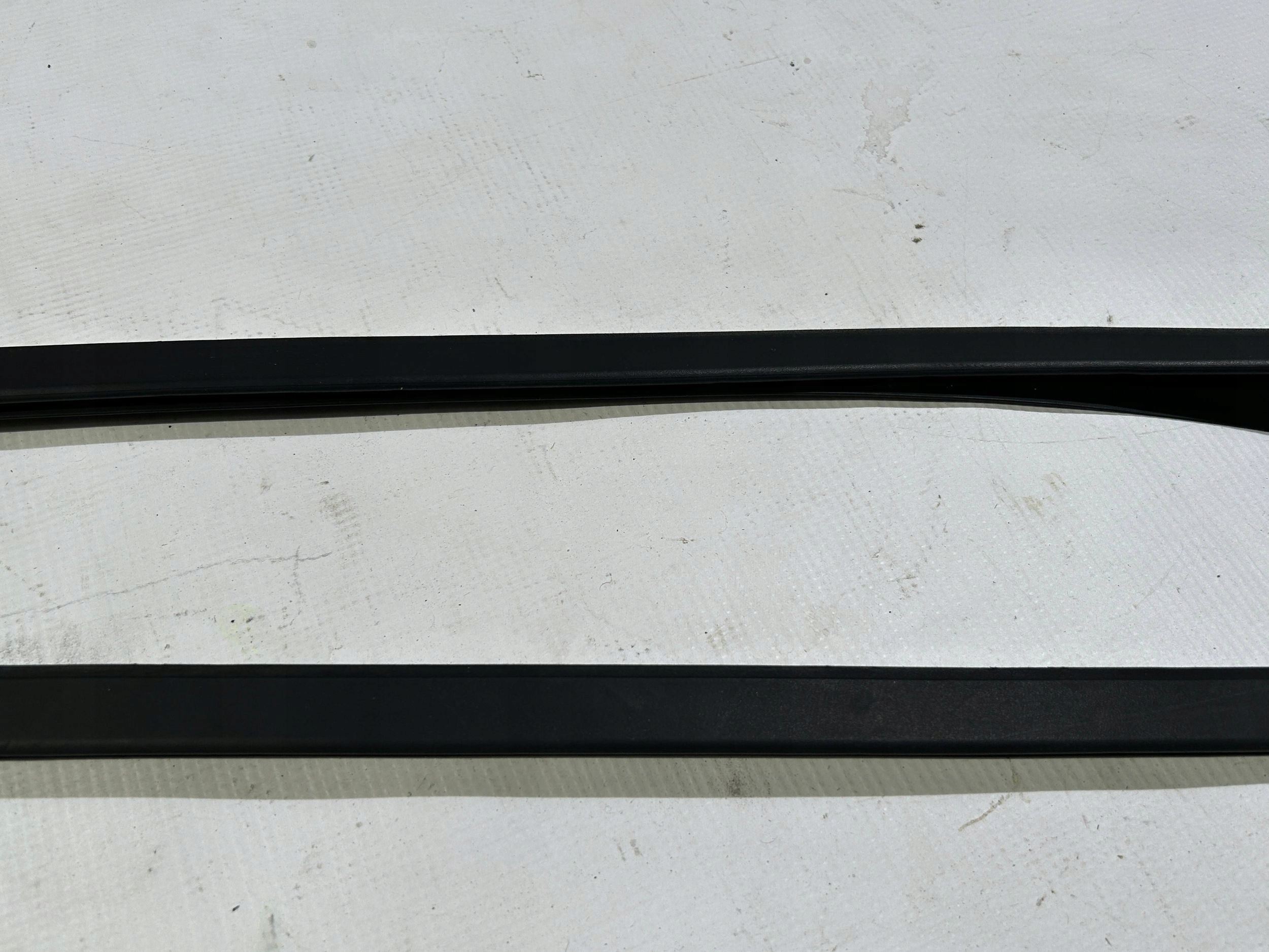 moulding windows cover slupka A left right Lincoln Continental 2017r