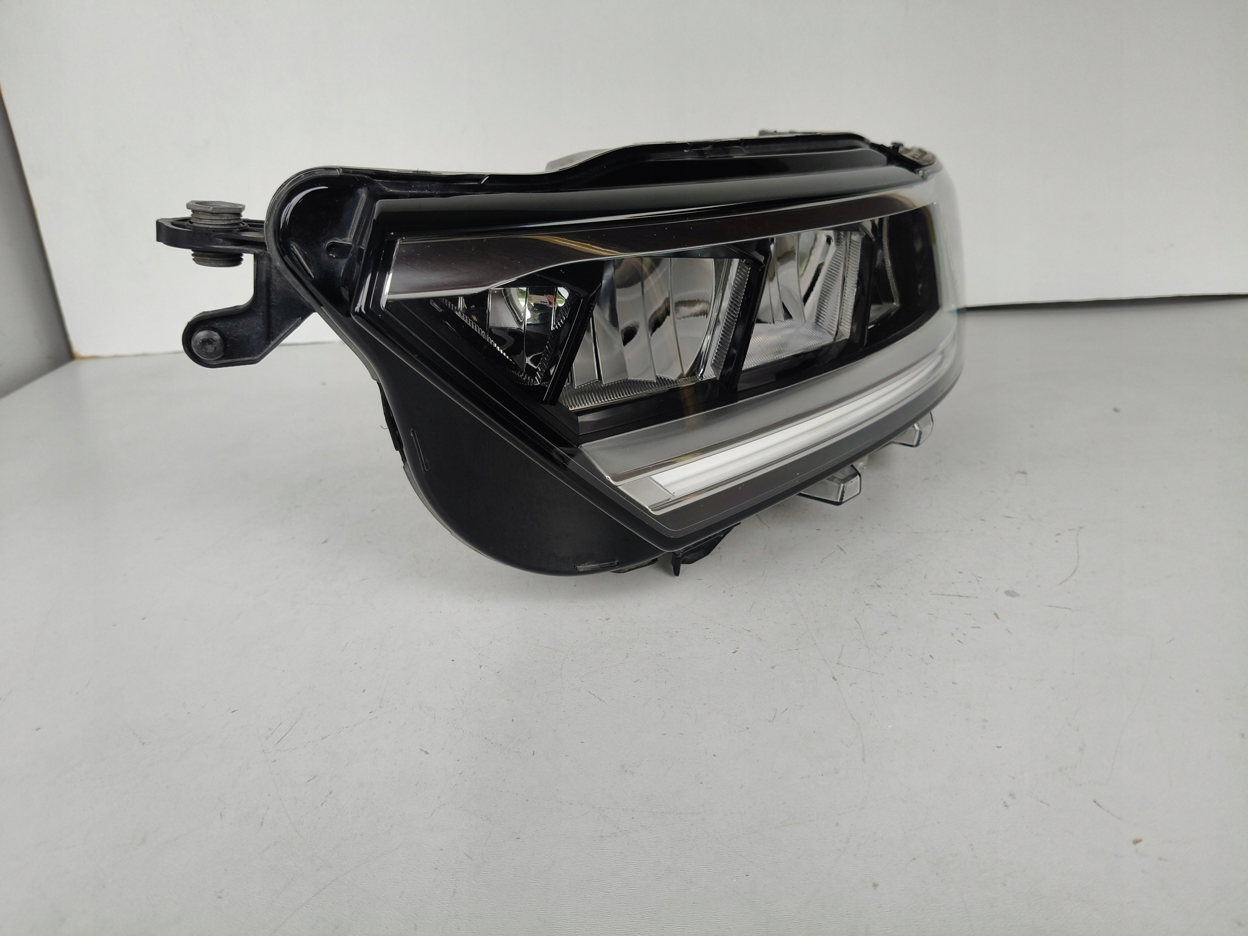 light left REFLEKTOR VW T-ROC 2GA 21- LIFT FULL LED