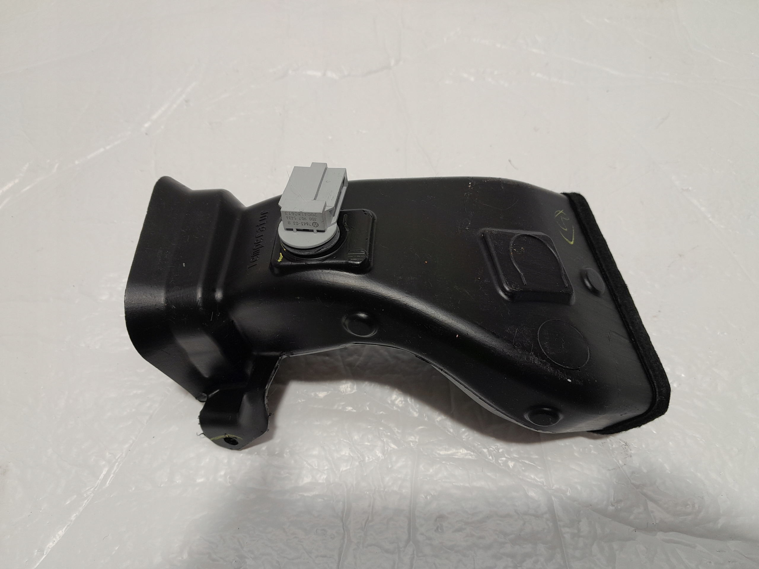 AUDI Q5 80A drain POWIETRZNY TUNELU left 80B819655