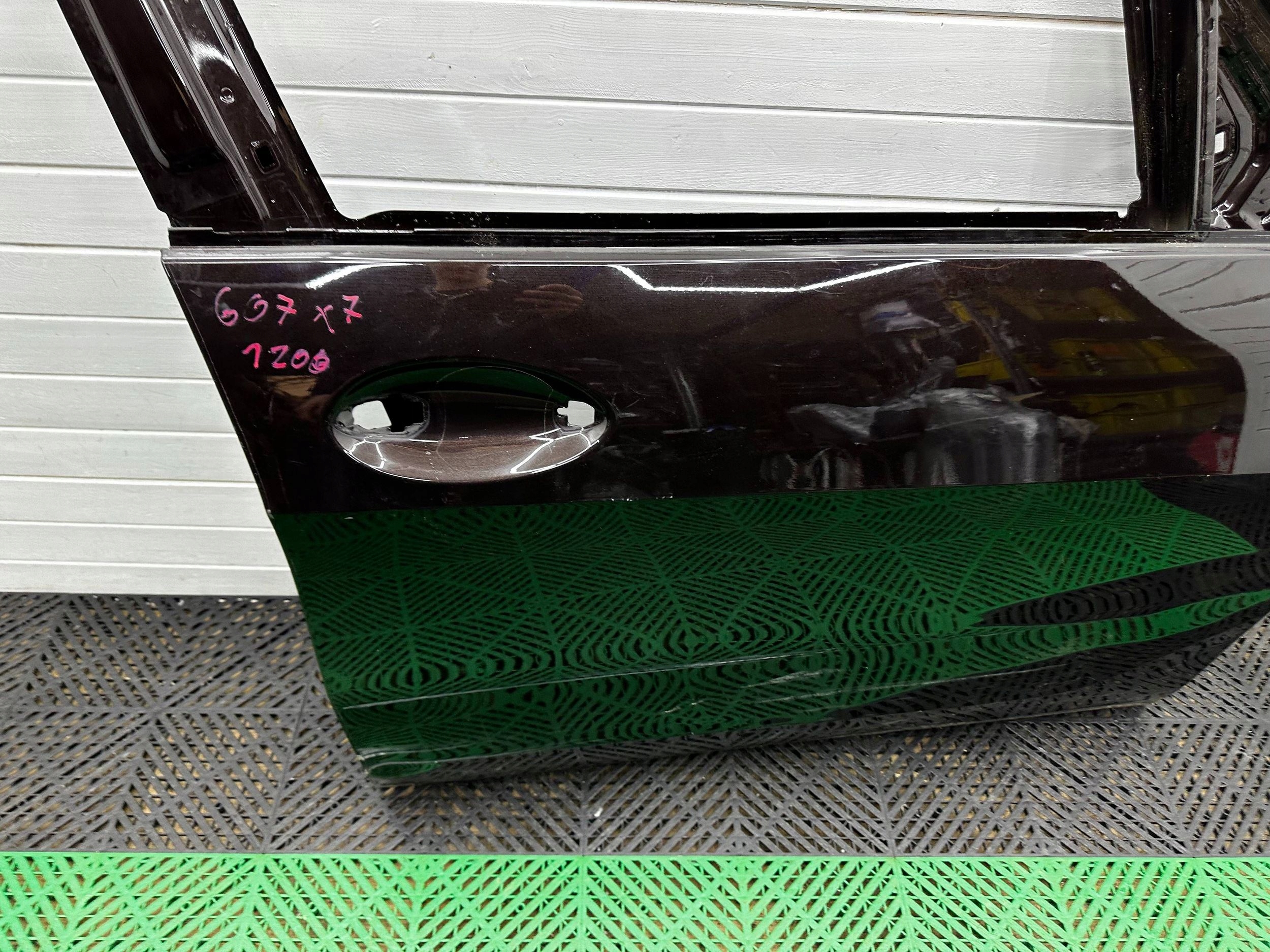 door front front side right BMW X7 G07 8738556