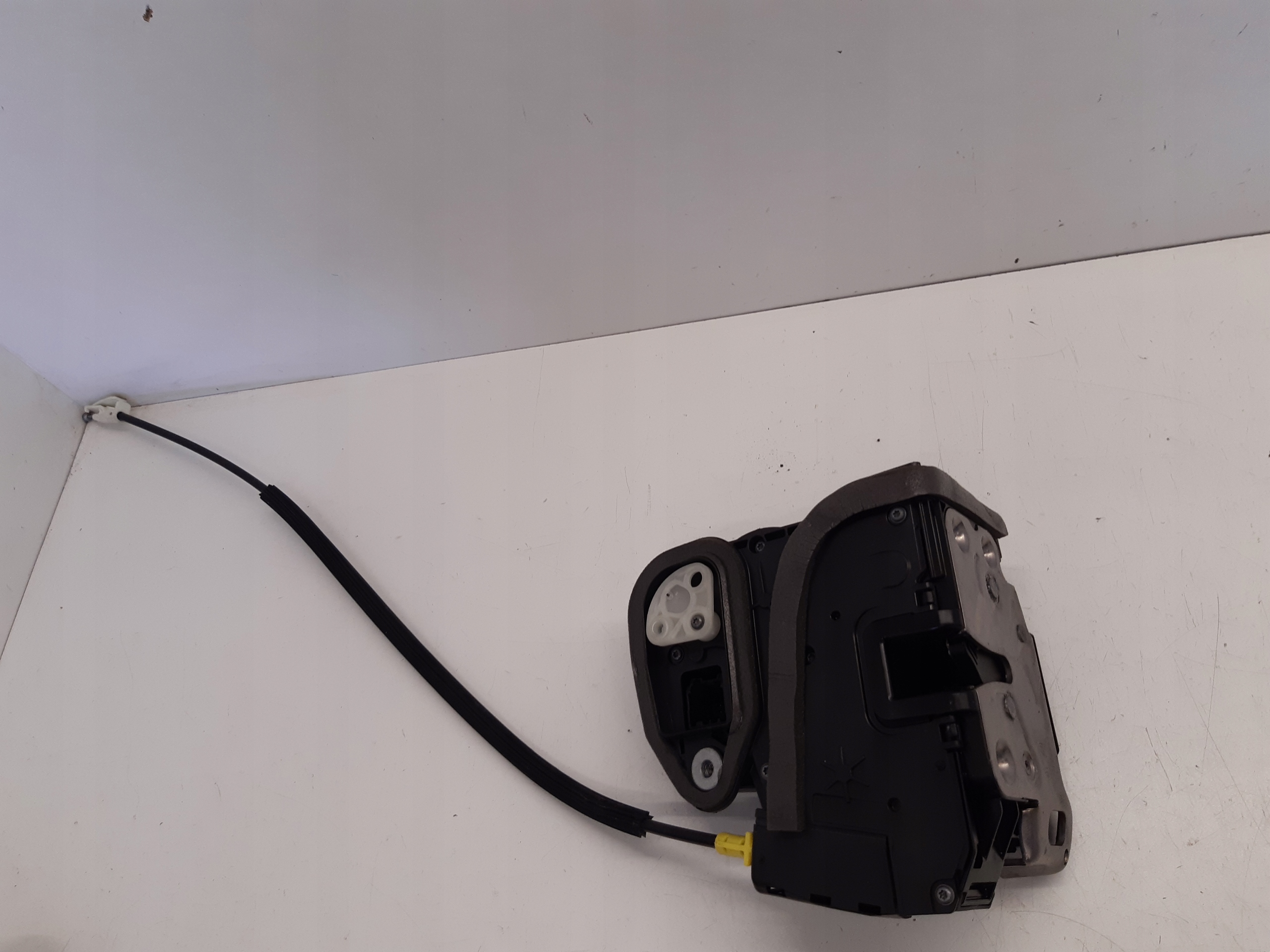 lock right front Opel Astra J