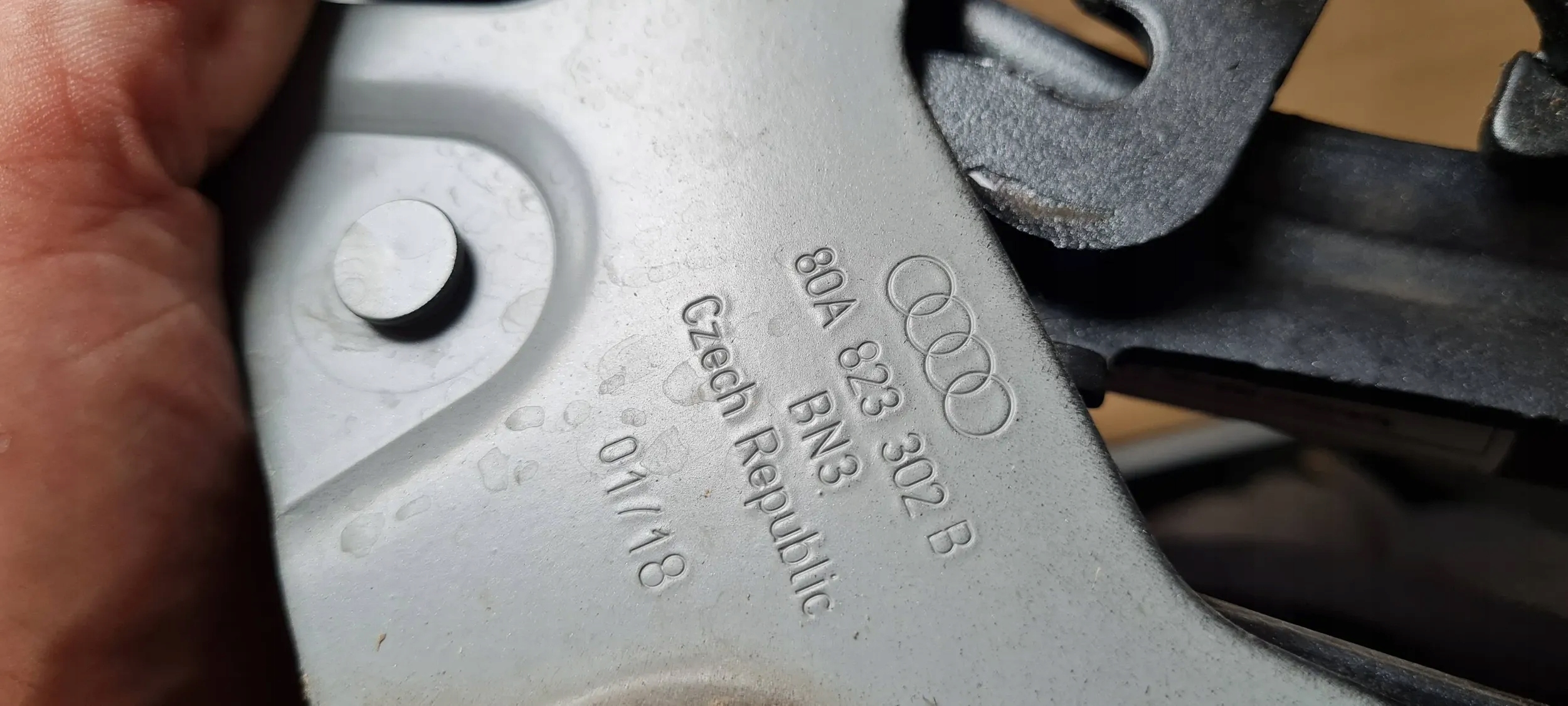 SQ5 Q5 80A hinge bonnet hinges left right KOMPLET NABOJE LZ7S