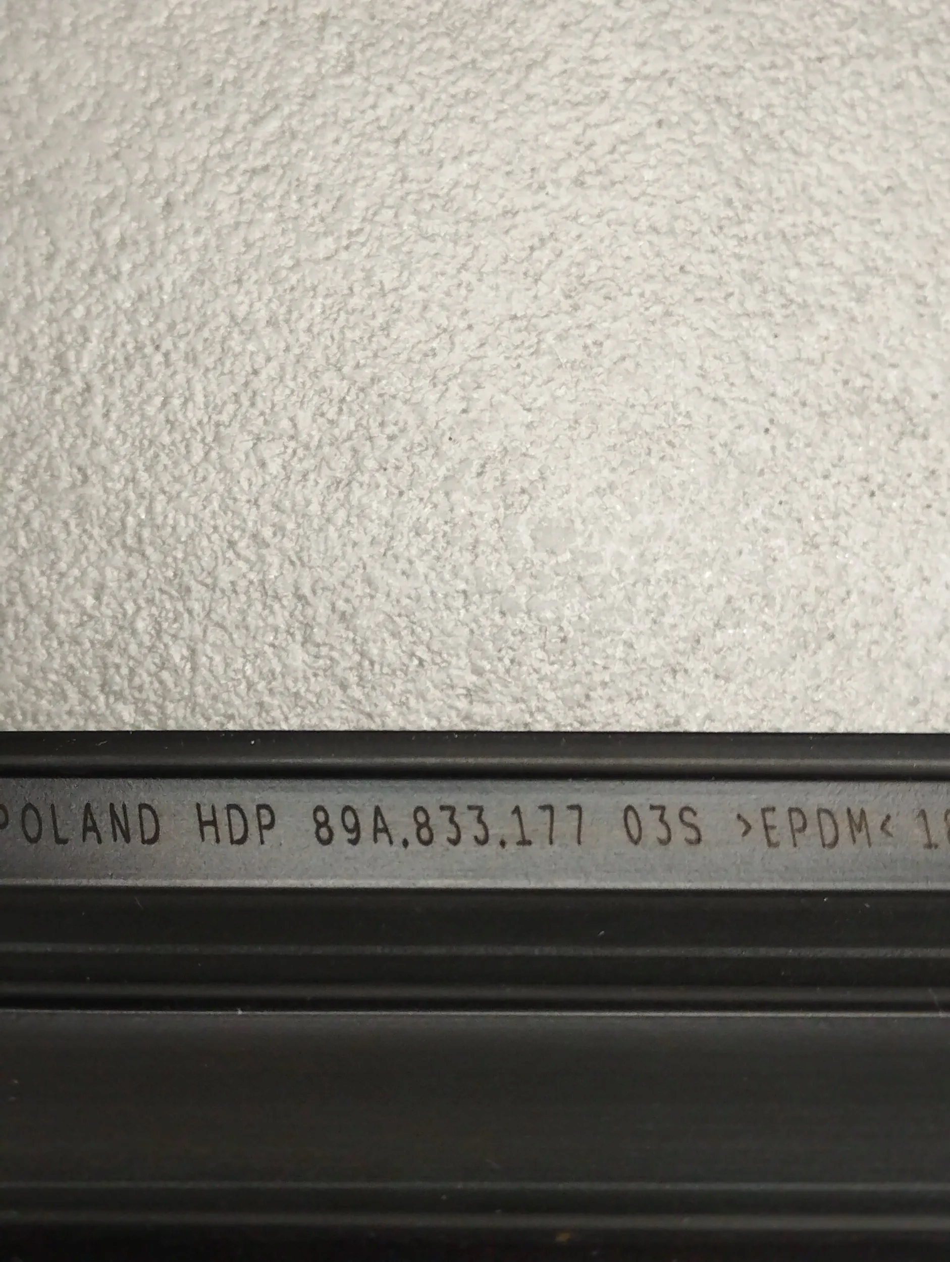 Audi Q4 e-tron 2023 USZCZELKA PROGU 89A833177 Producent części Audi OE