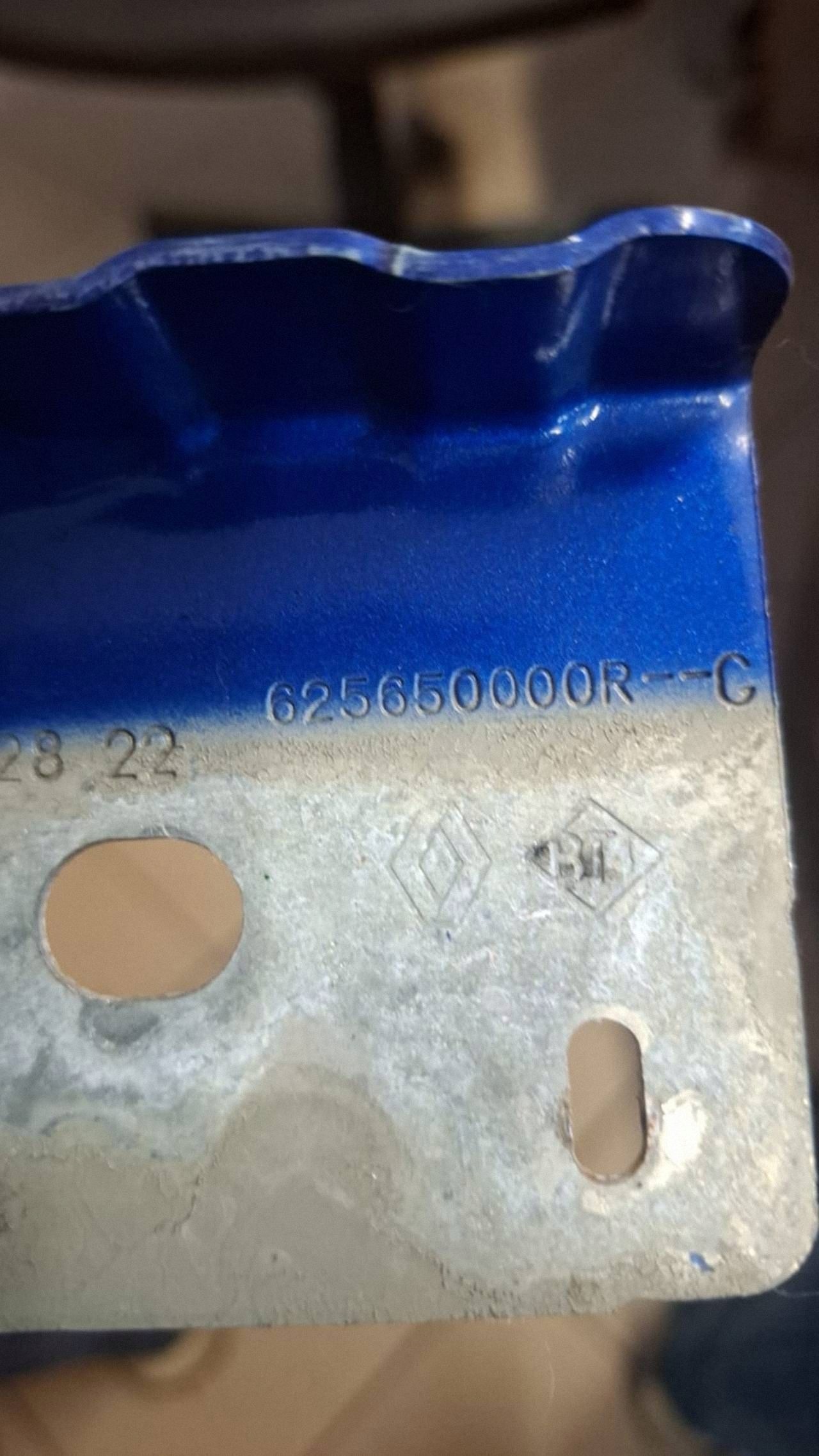 Support plaque Aile Avant Bouche buse Gauche Renault Austral 625650000R
