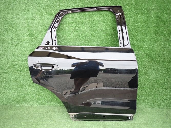 AUDI Q3 18- door right rear. rear part
