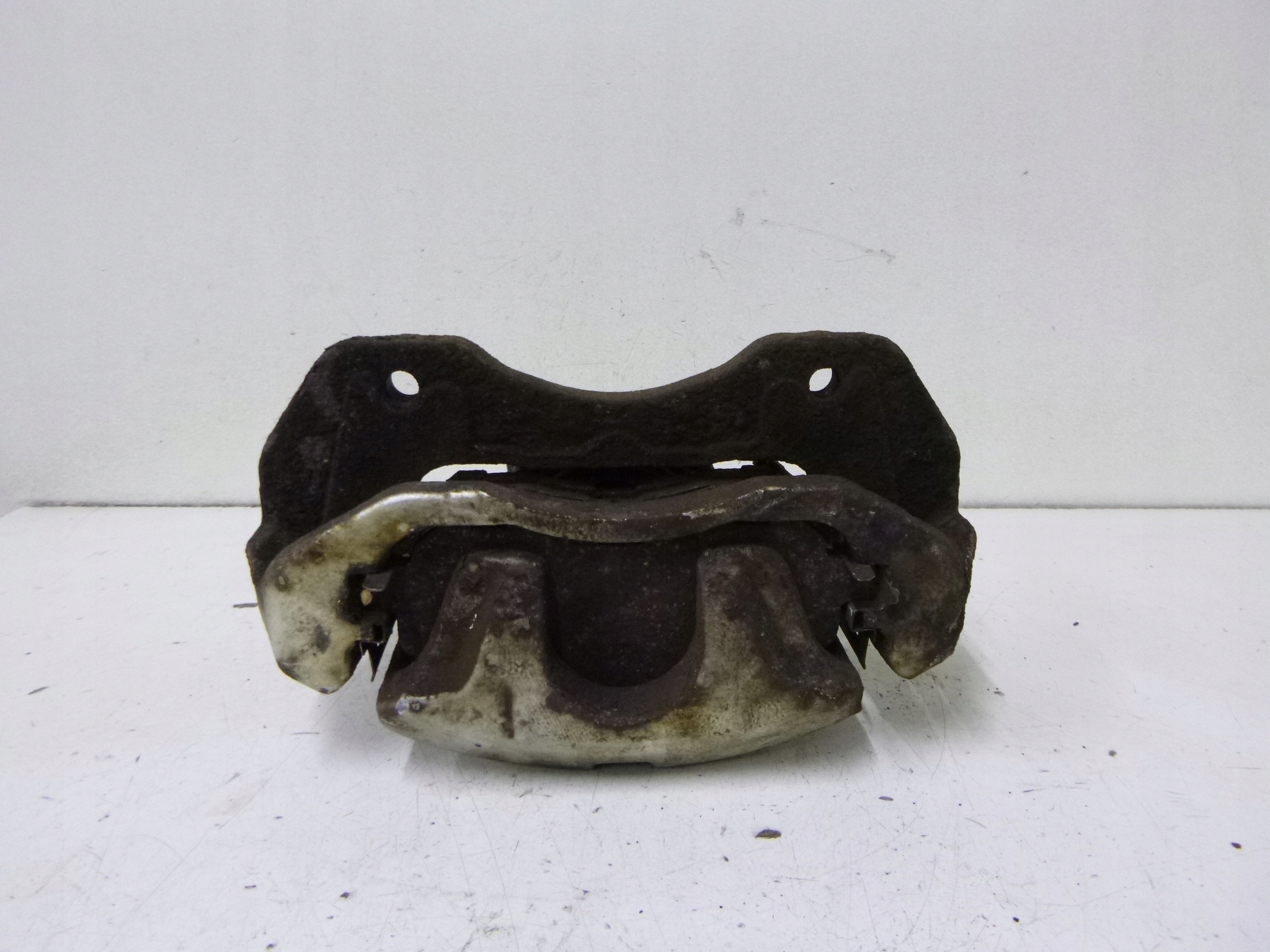 caliper brake front Mitsubishi Lancer VII 1.6