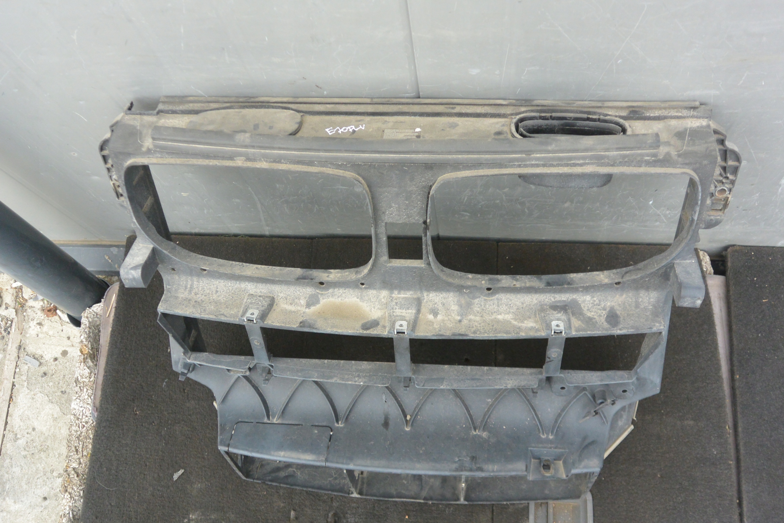 přívod vzduchový TROUBA volant BMW X5 E70 E71