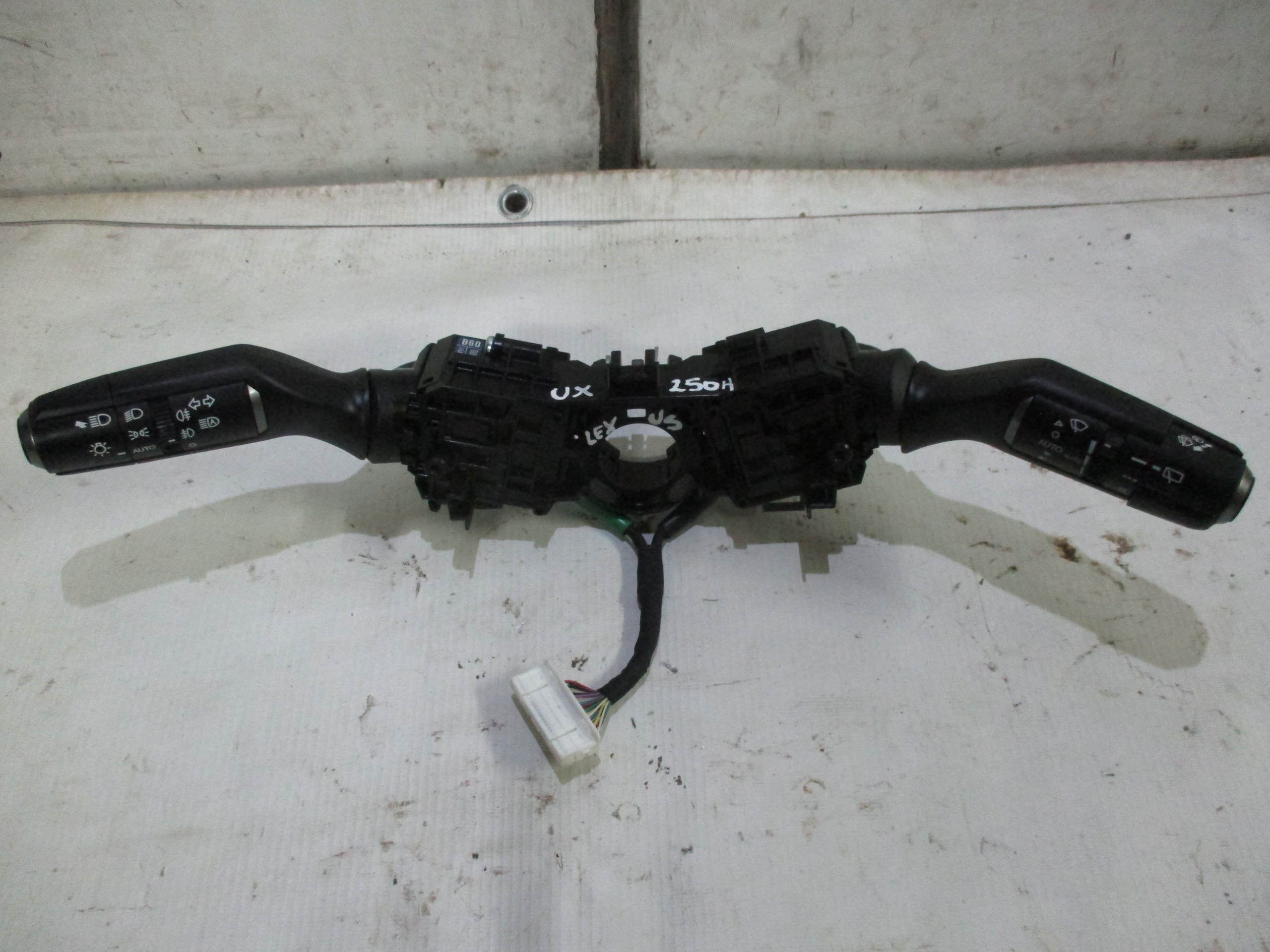 COMANDI ZESPOLONE LEXUS UX 250
