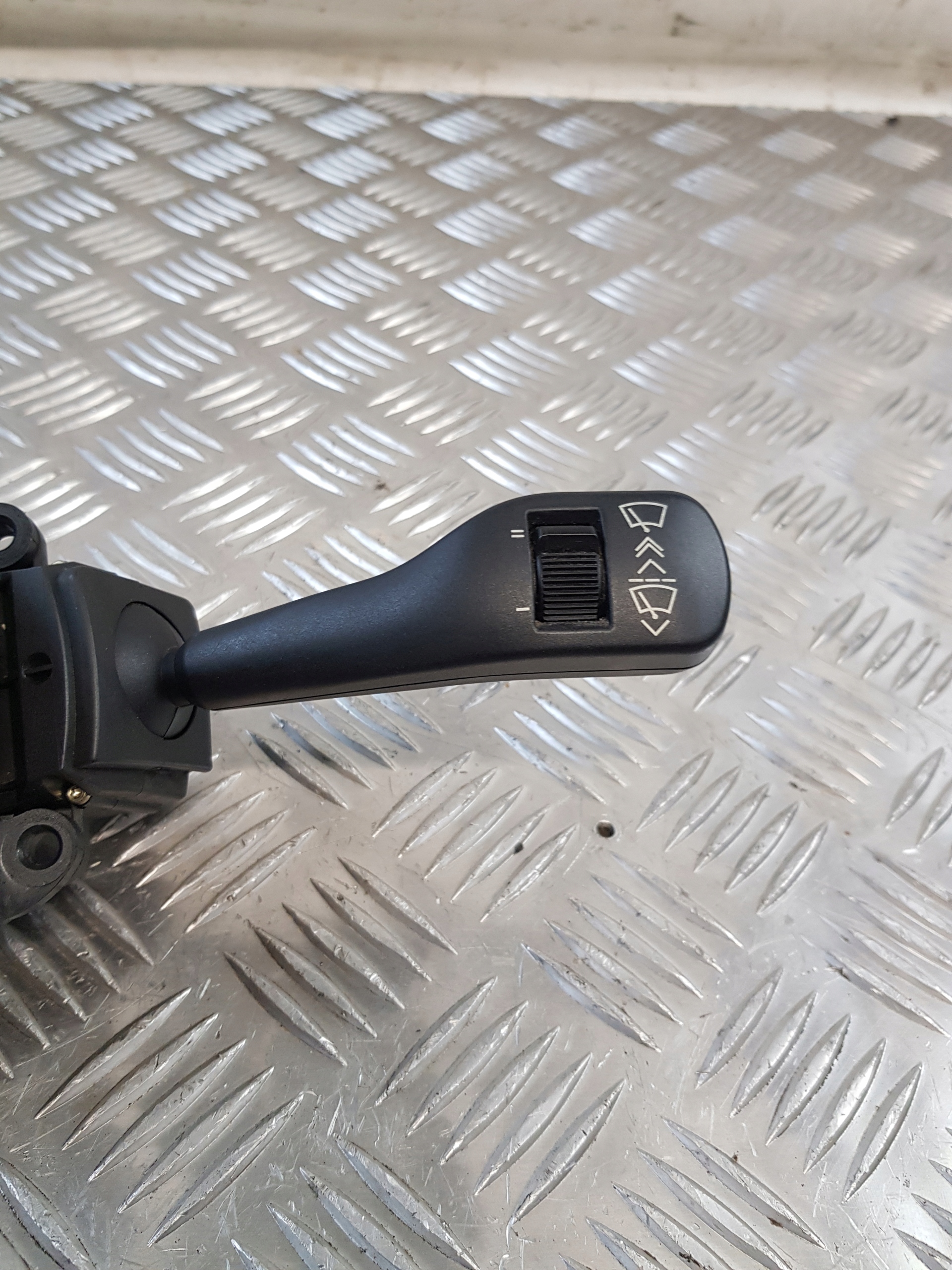 commande levier commodo sous volant anneau airbag 8377488.9 BMW E46 2.0D KOMBI 02R
