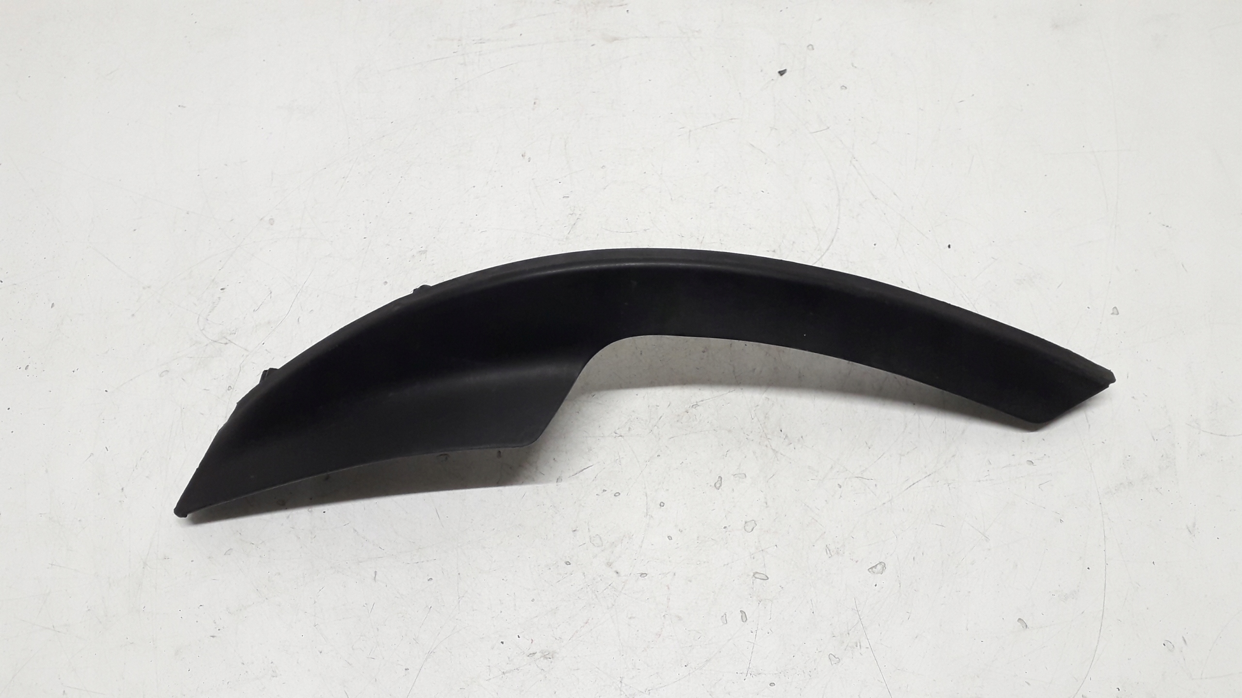 82701018 - RENAULT RANGE T АССОРТИМЕНТ РЕШЕТКА ЛЕВАЯ