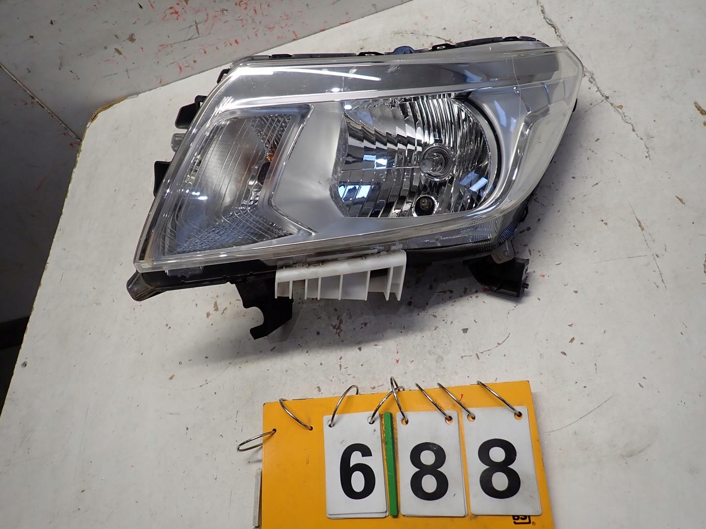 light front front left NISSAN NAVARA NP300 2015- 260604KJ2A
