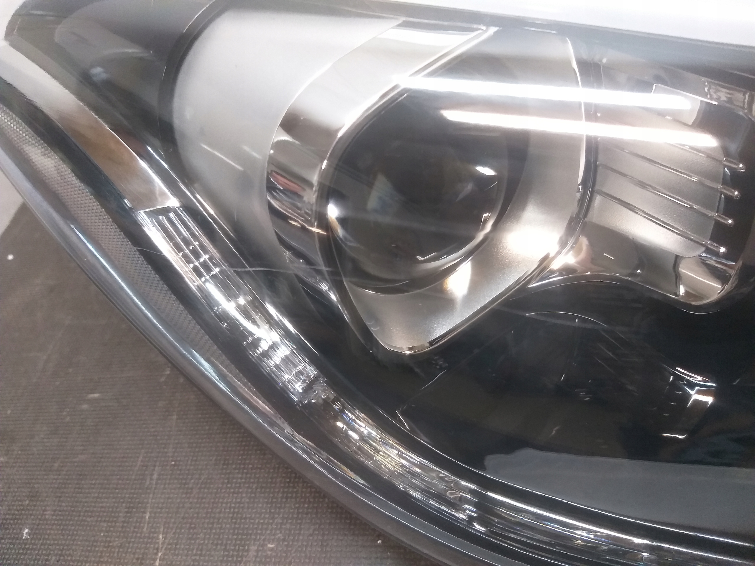 LIGHT FRONT RIGHT HYUNDAI IX35 IX 35 LIFT LENS LED