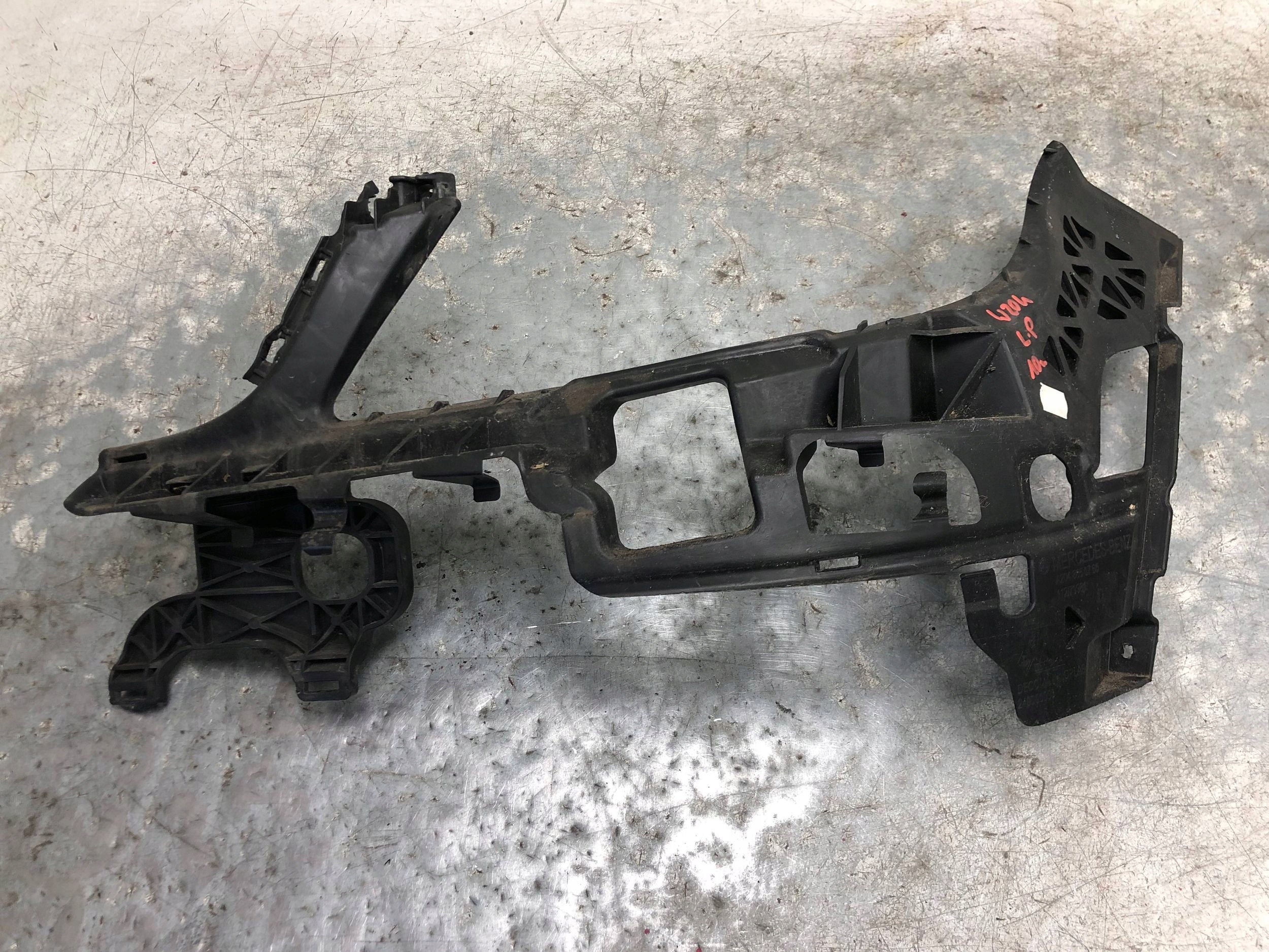 bumper bracket left front MERCEDES W204 A2048850116 A2048850765