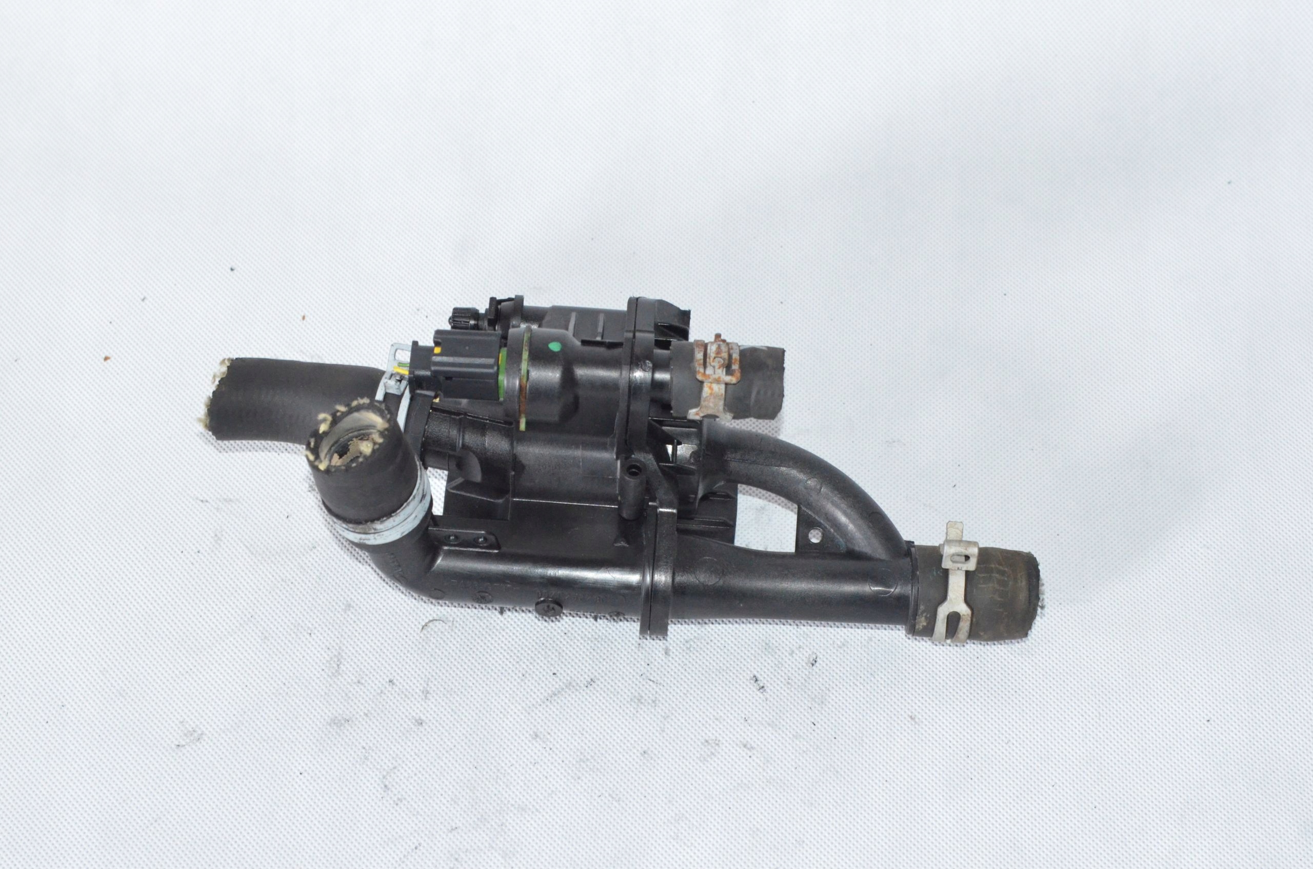 Obudowa termostatu Citroen C4 Peugeot 307 1.6 HDI Producent części Citroen OE