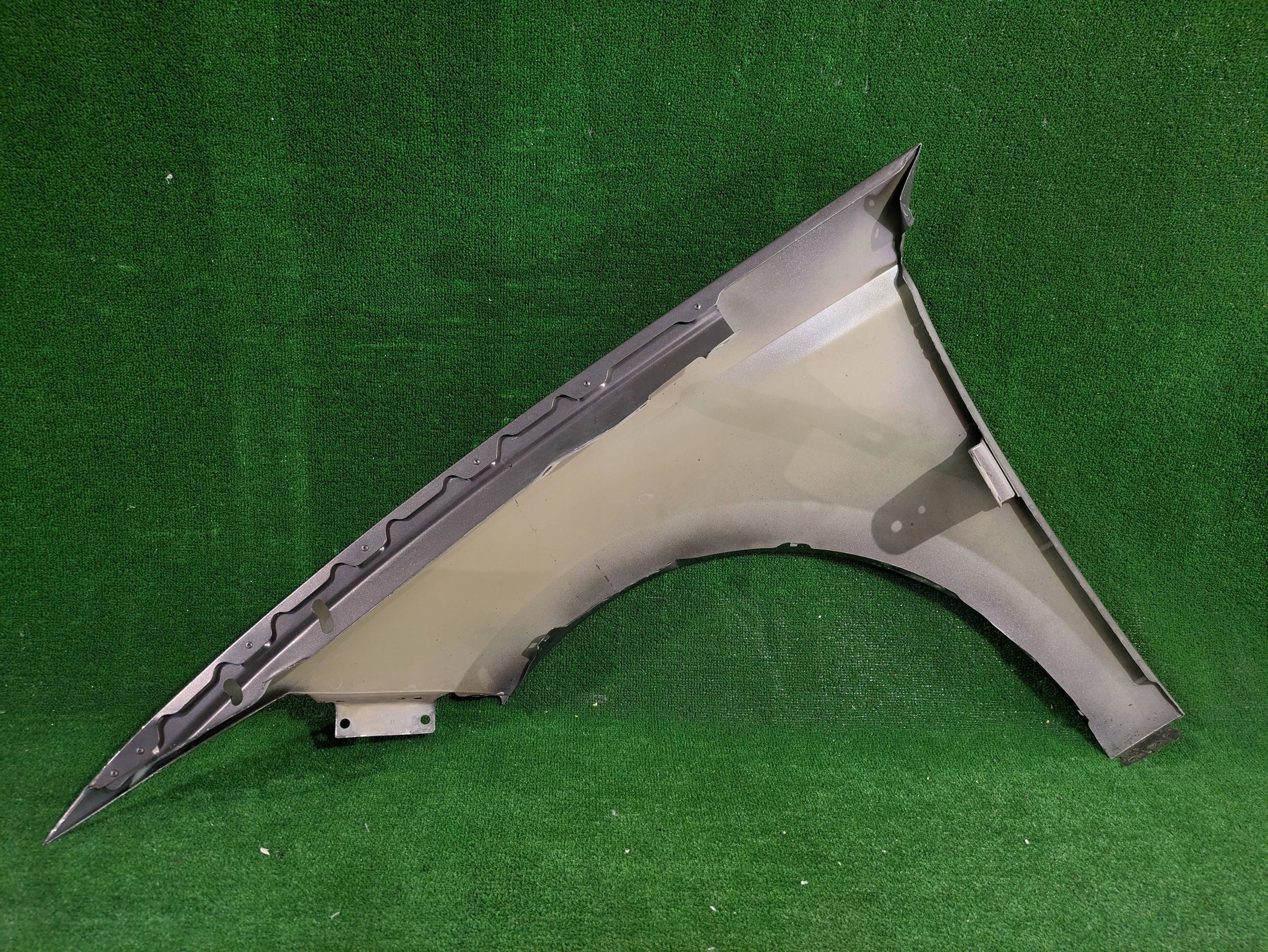 blatník přední pravý předek SEAT LEON III