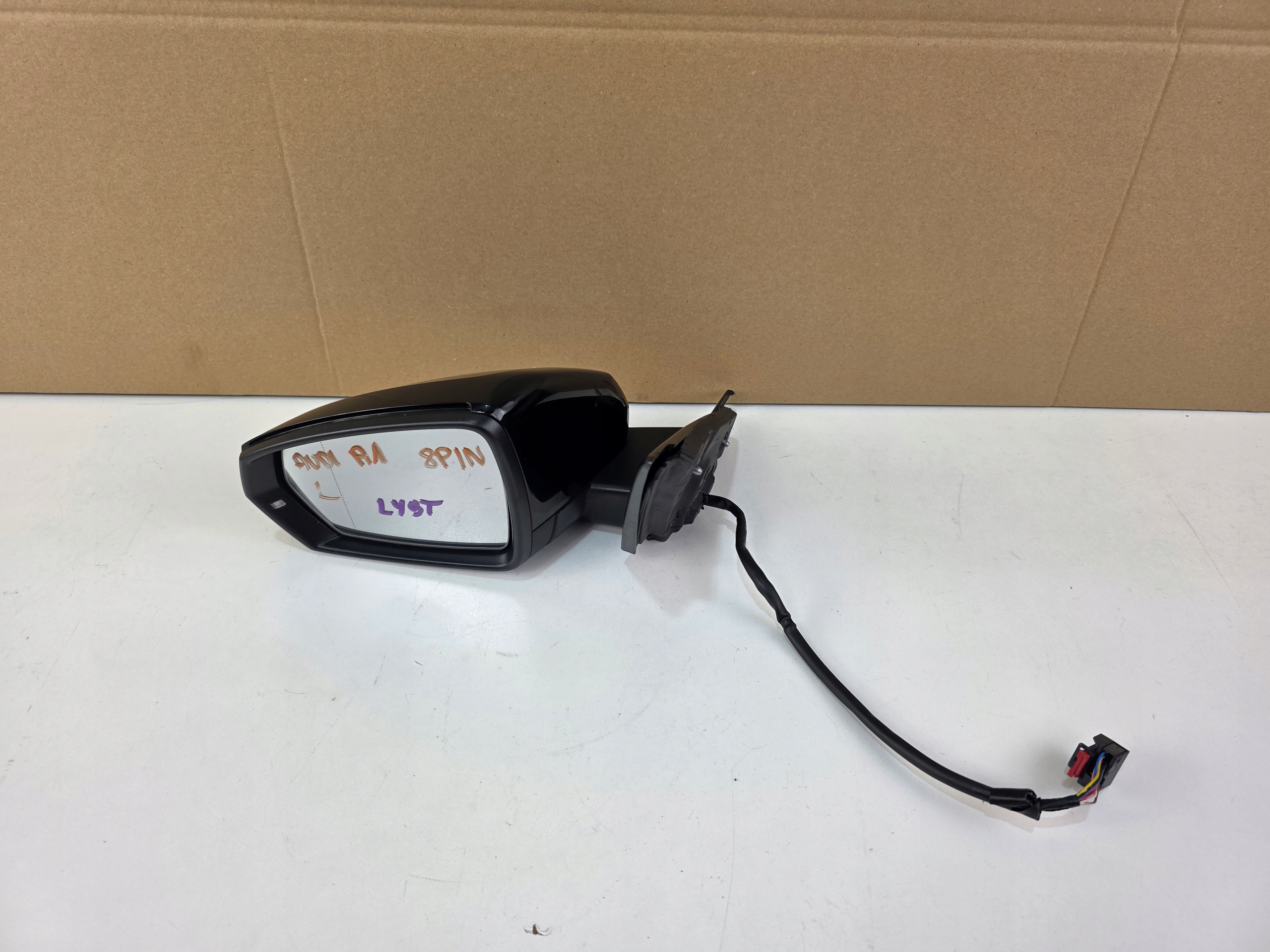 mirror left AUDI A1 82A 8PIN LY9T