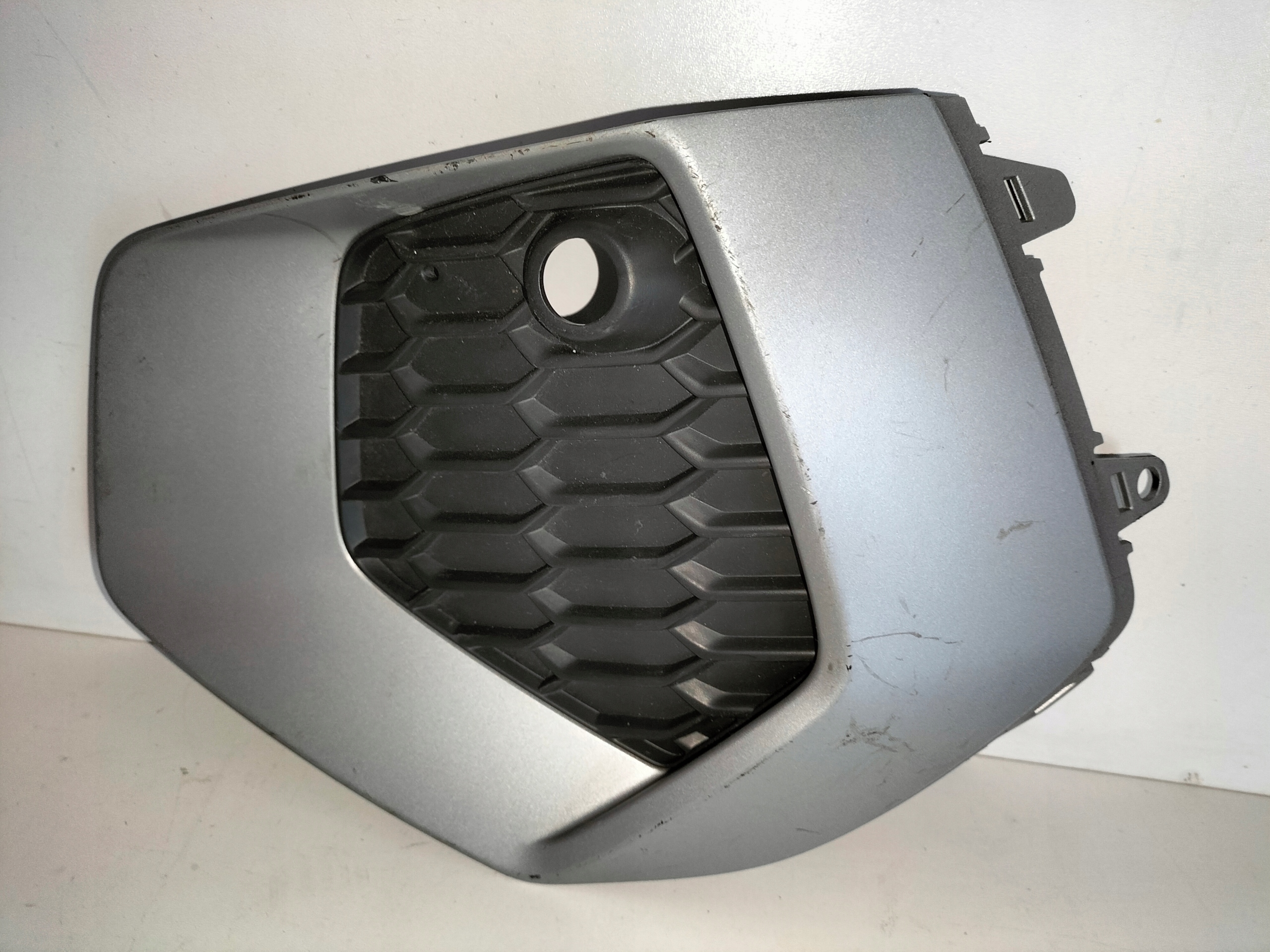 grille grid of a bumper front left AUDI A3 8Y 20