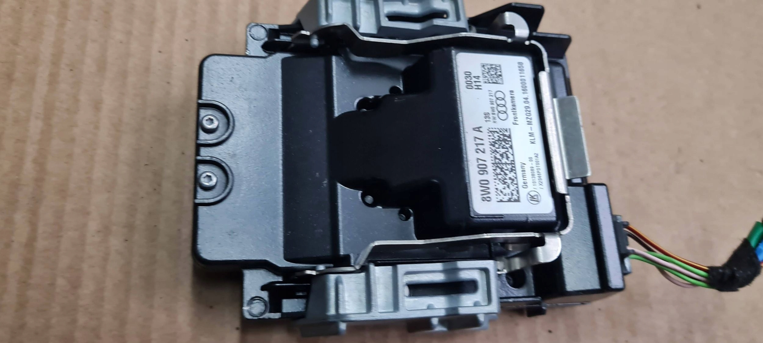 A4 B9 8W KAMERA ASYSTENT supports windows 8W0907217A A5 8W